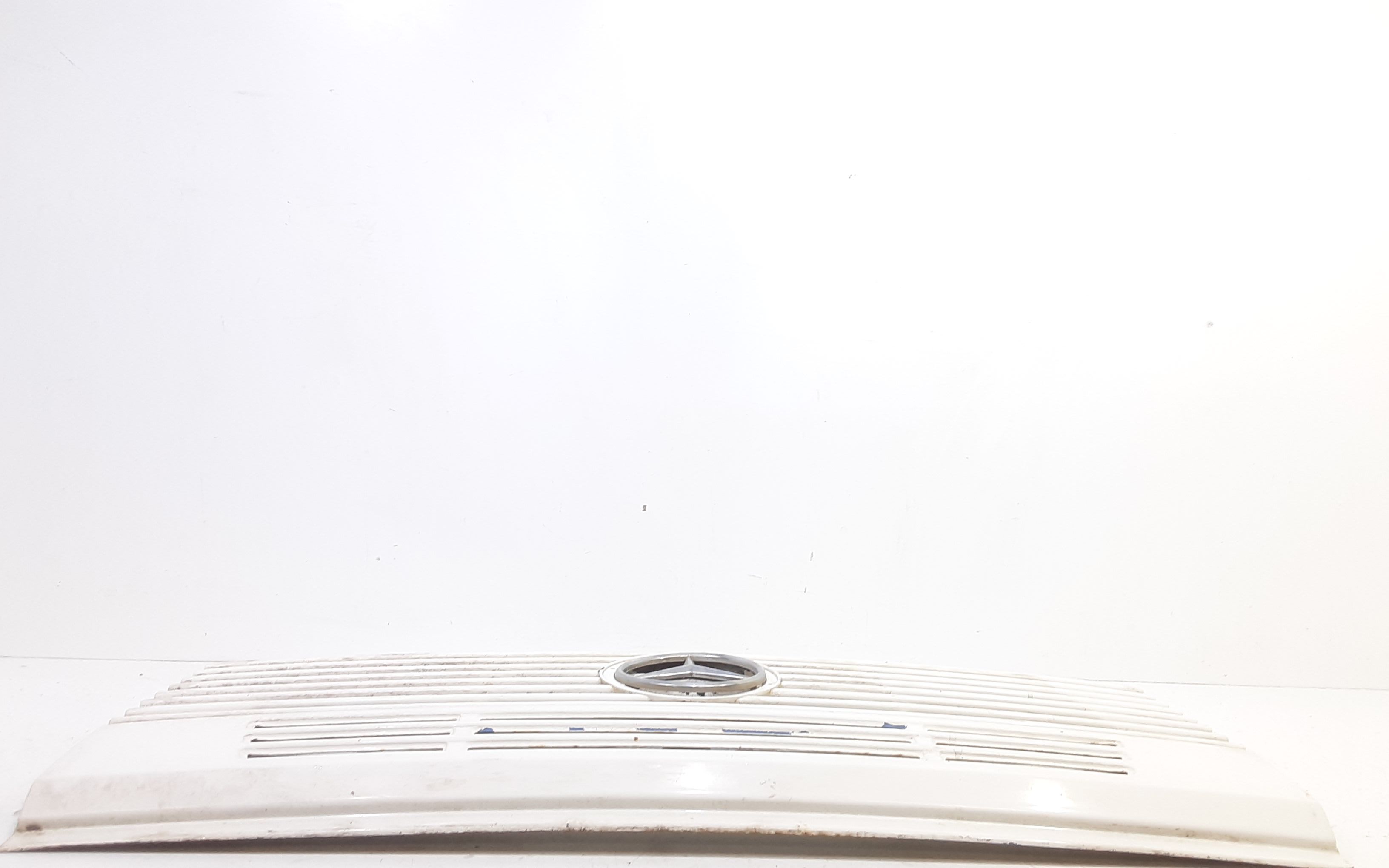 Mascherina anteriore MERCEDES 711D Serie (89>06)