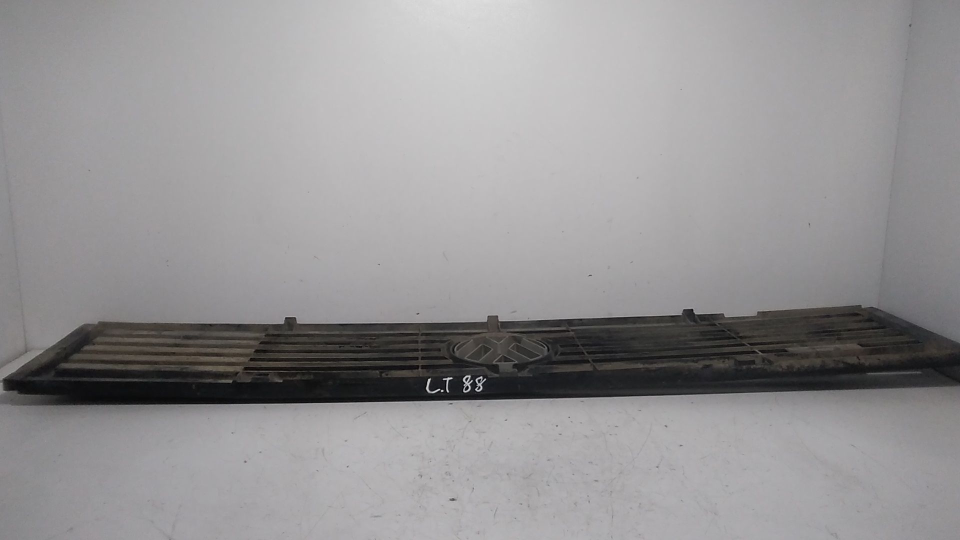 Mascherina anteriore VOLKSWAGEN LT 35 1 Serie