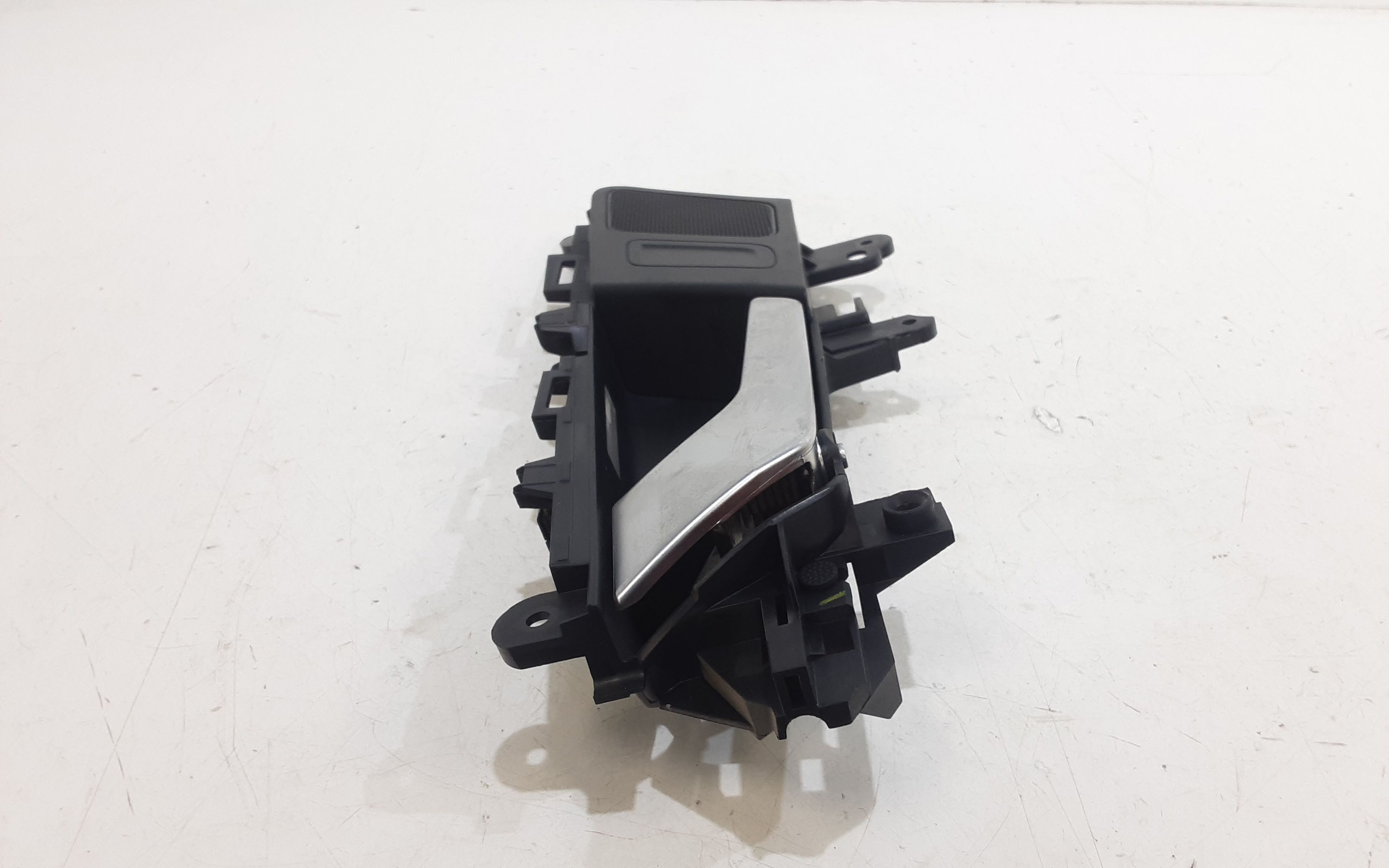 Maniglia interna Posteriore Sinistra AUDI Q5 Serie (FYB) (17>)