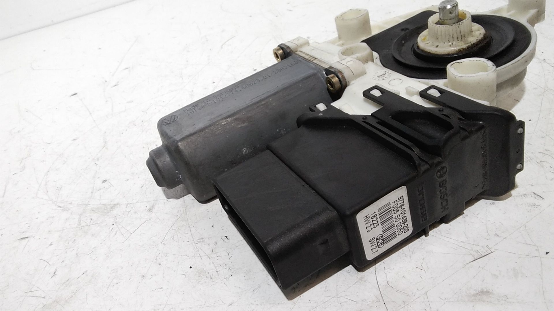 Motorino Alzavetro posteriore destra SEAT Leon 1 Serie