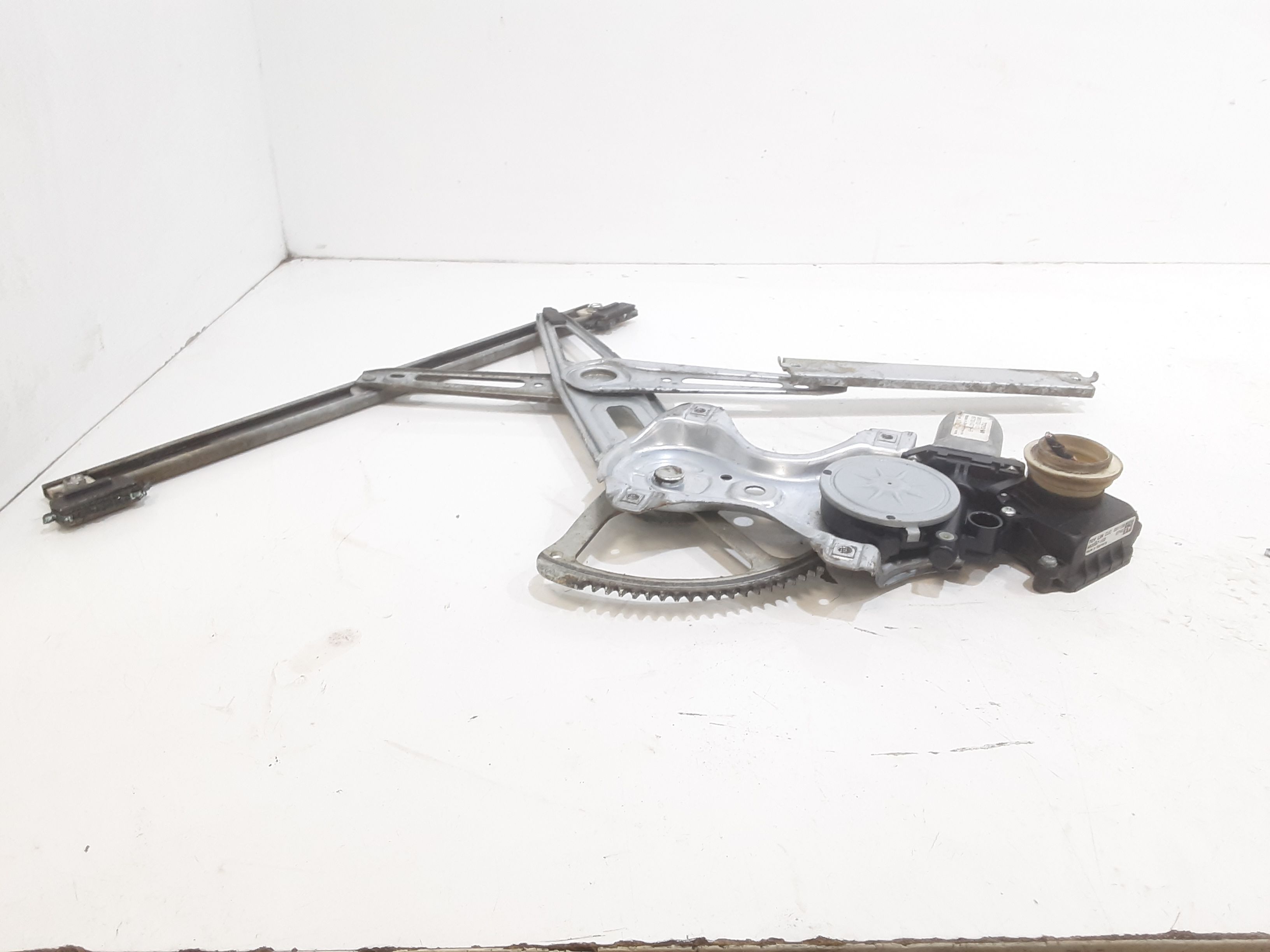 Cremagliera anteriore sinistra Guida TOYOTA Yaris Serie (05>08)