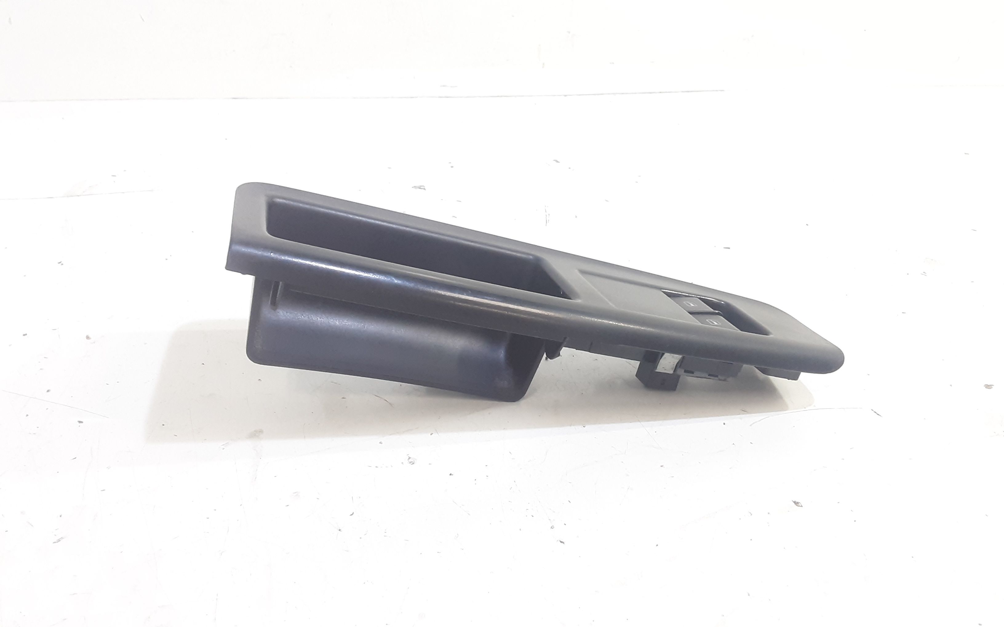 Pulsantiera anteriore sinistra Guida VOLKSWAGEN Polo 4 Serie