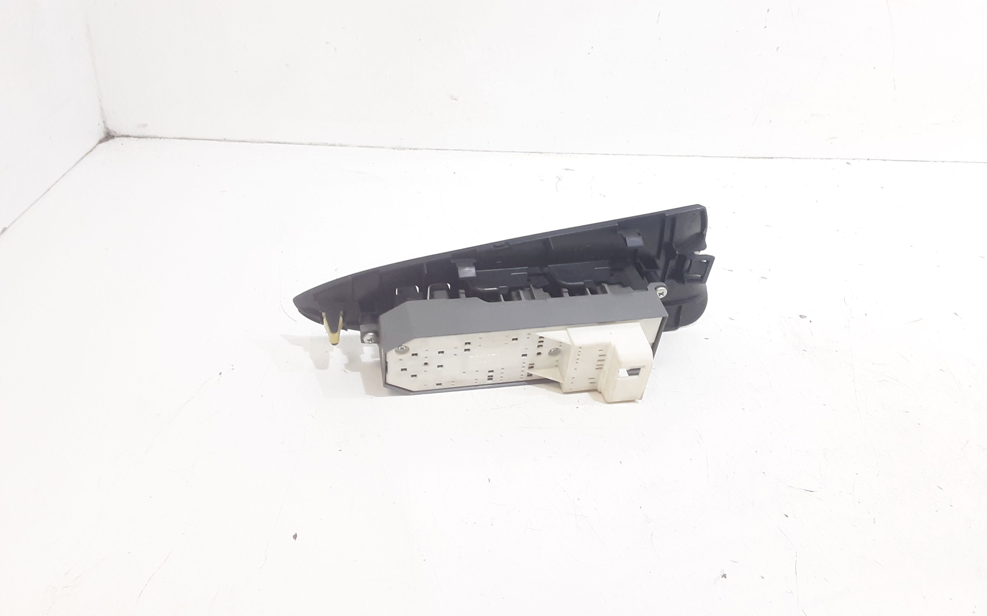 Pulsantiera anteriore sinistra Guida TOYOTA Rav4 5 Serie