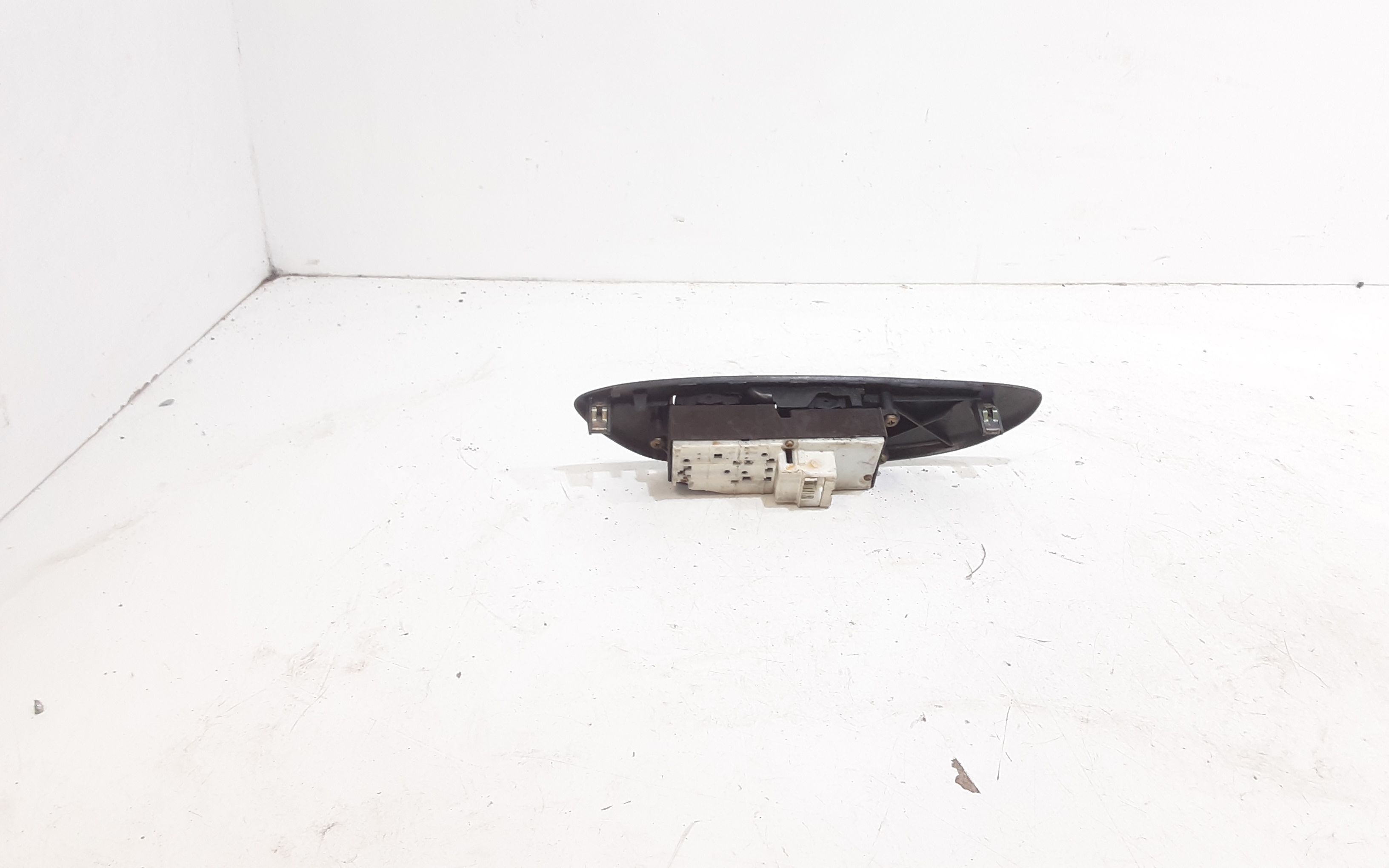 Pulsantiera anteriore sinistra Guida TOYOTA Yaris Serie (99>03)