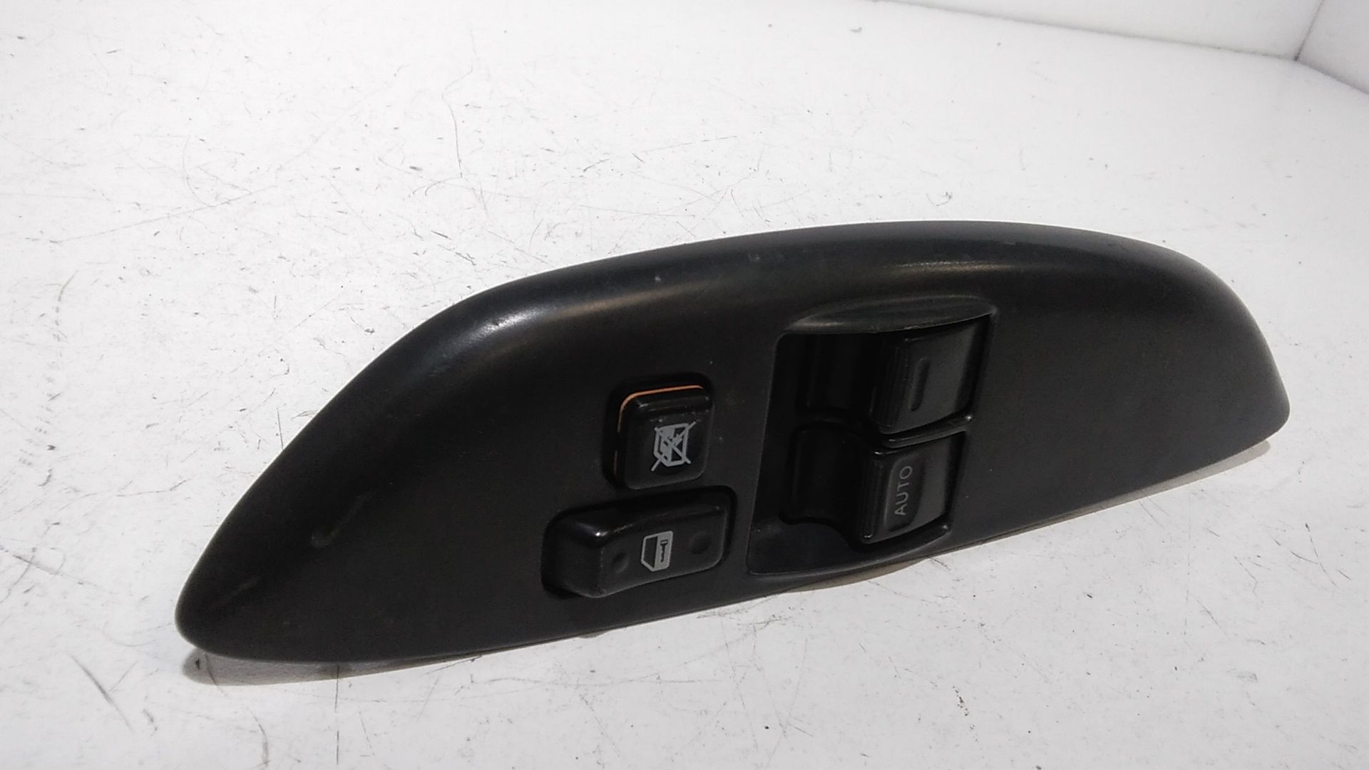 Pulsantiera anteriore sinistra Guida TOYOTA Yaris Serie (03>05)