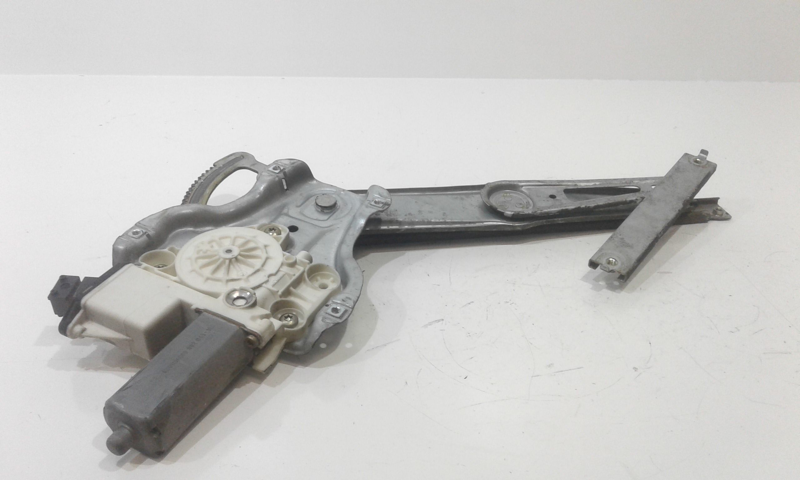 Cremagliera anteriore sinistra Guida TOYOTA Corolla Berlina 4 Serie