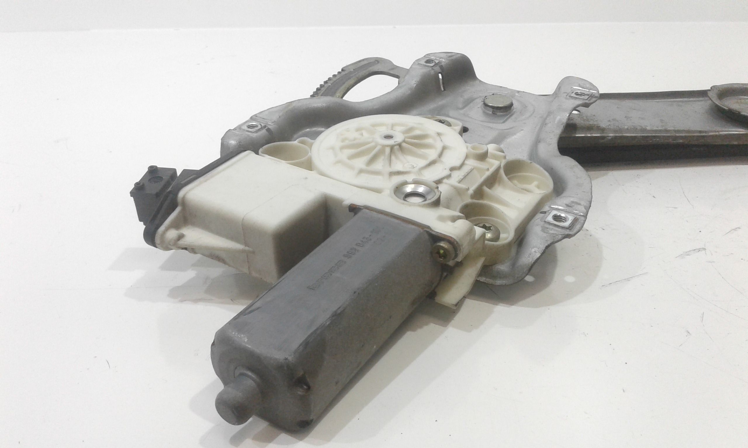 Cremagliera anteriore sinistra Guida TOYOTA Corolla Berlina 4 Serie