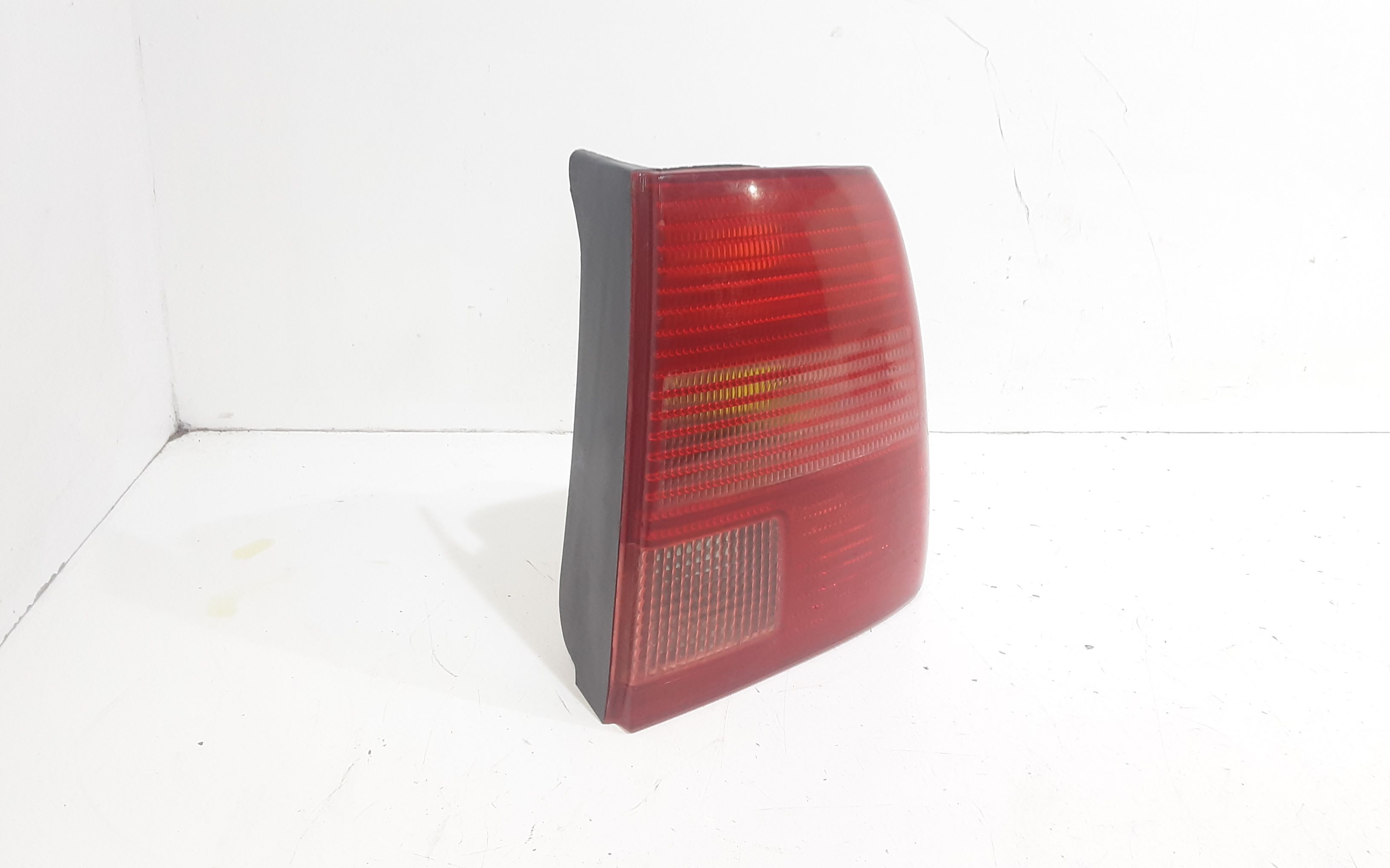 Stop fanale posteriore Destro Passeggero VOLKSWAGEN Passat Berlina 3 Serie