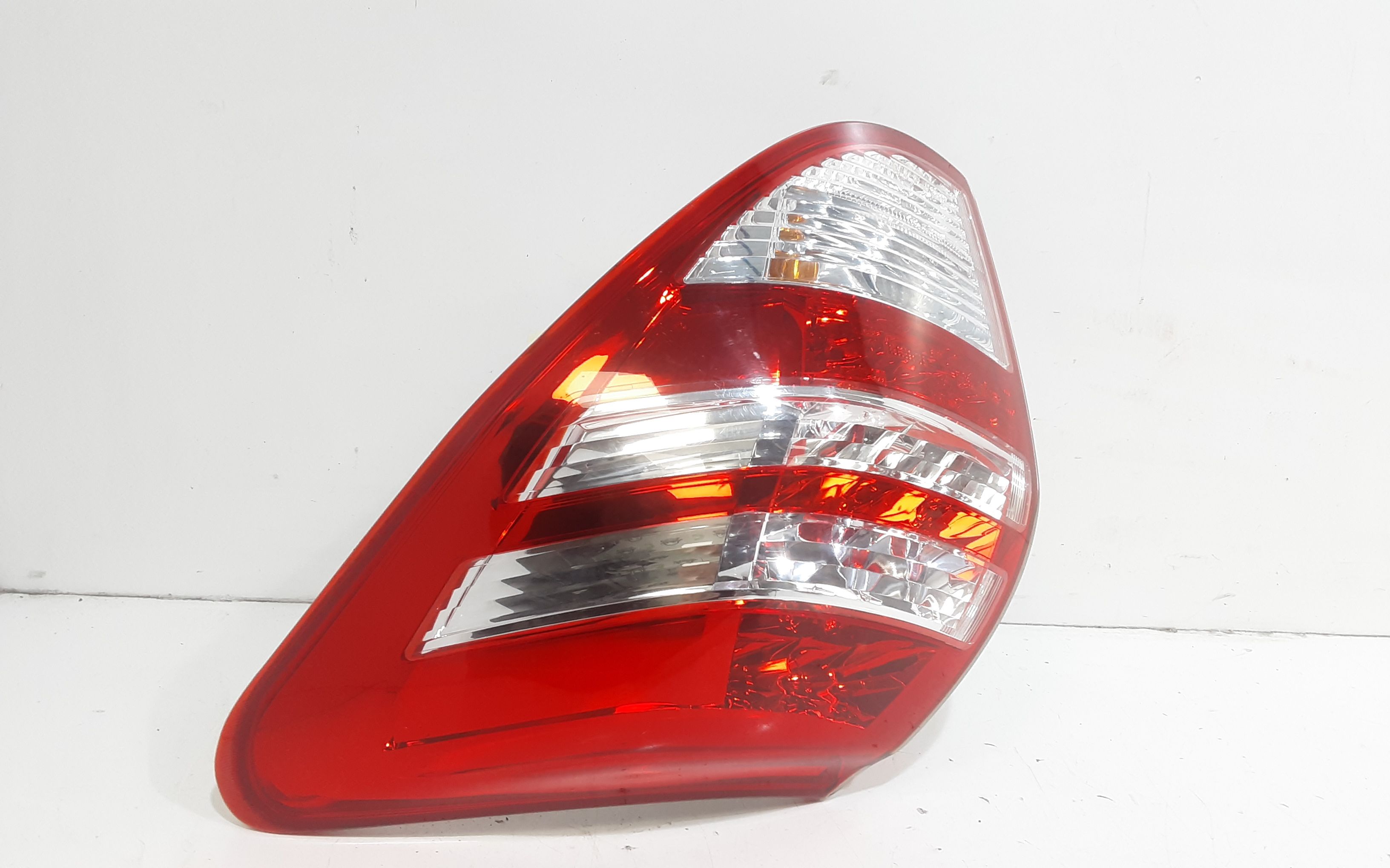 Stop fanale posteriore Destro Passeggero TOYOTA Rav4 5 Serie