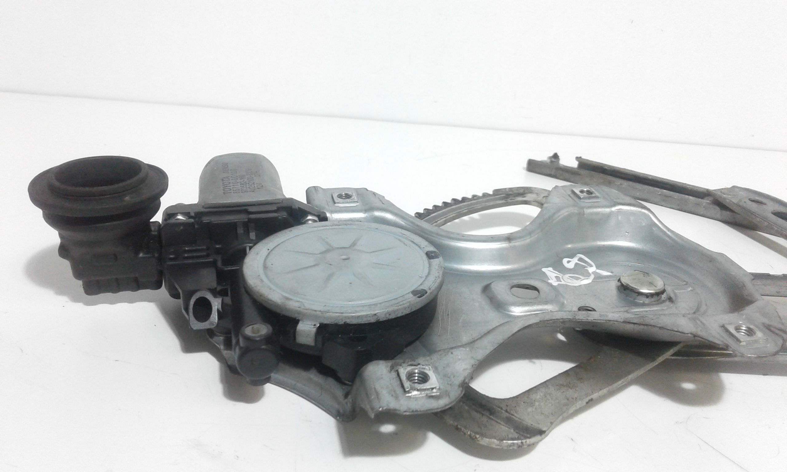 Cremagliera anteriore destra passeggero TOYOTA Yaris 3 Serie