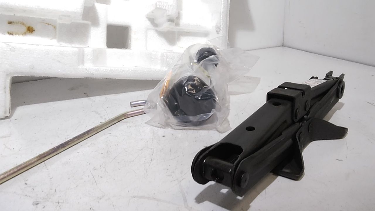 Cric SUZUKI Celerio Serie