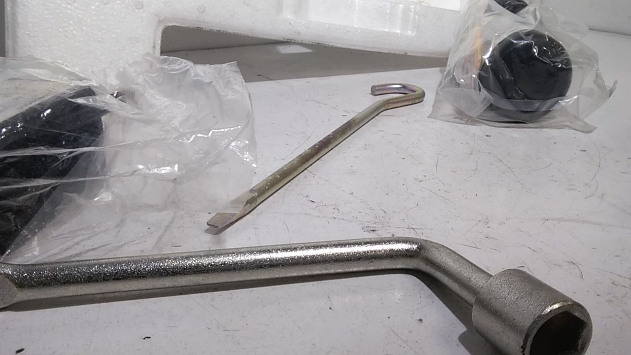 Cric SUZUKI Celerio Serie