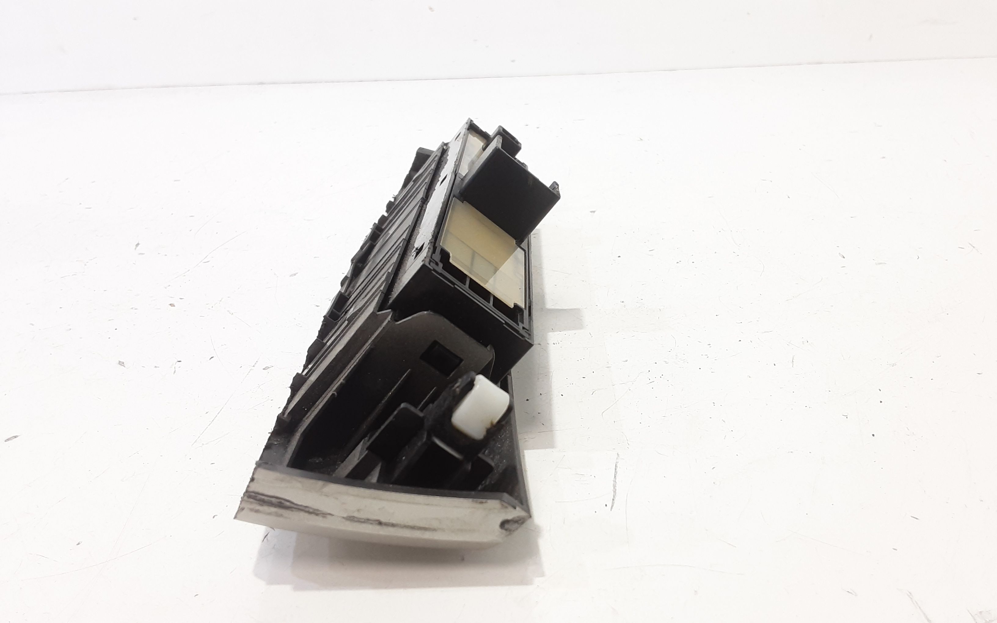 Pulsante luci di emergenza TOYOTA Corolla Verso 2 Serie