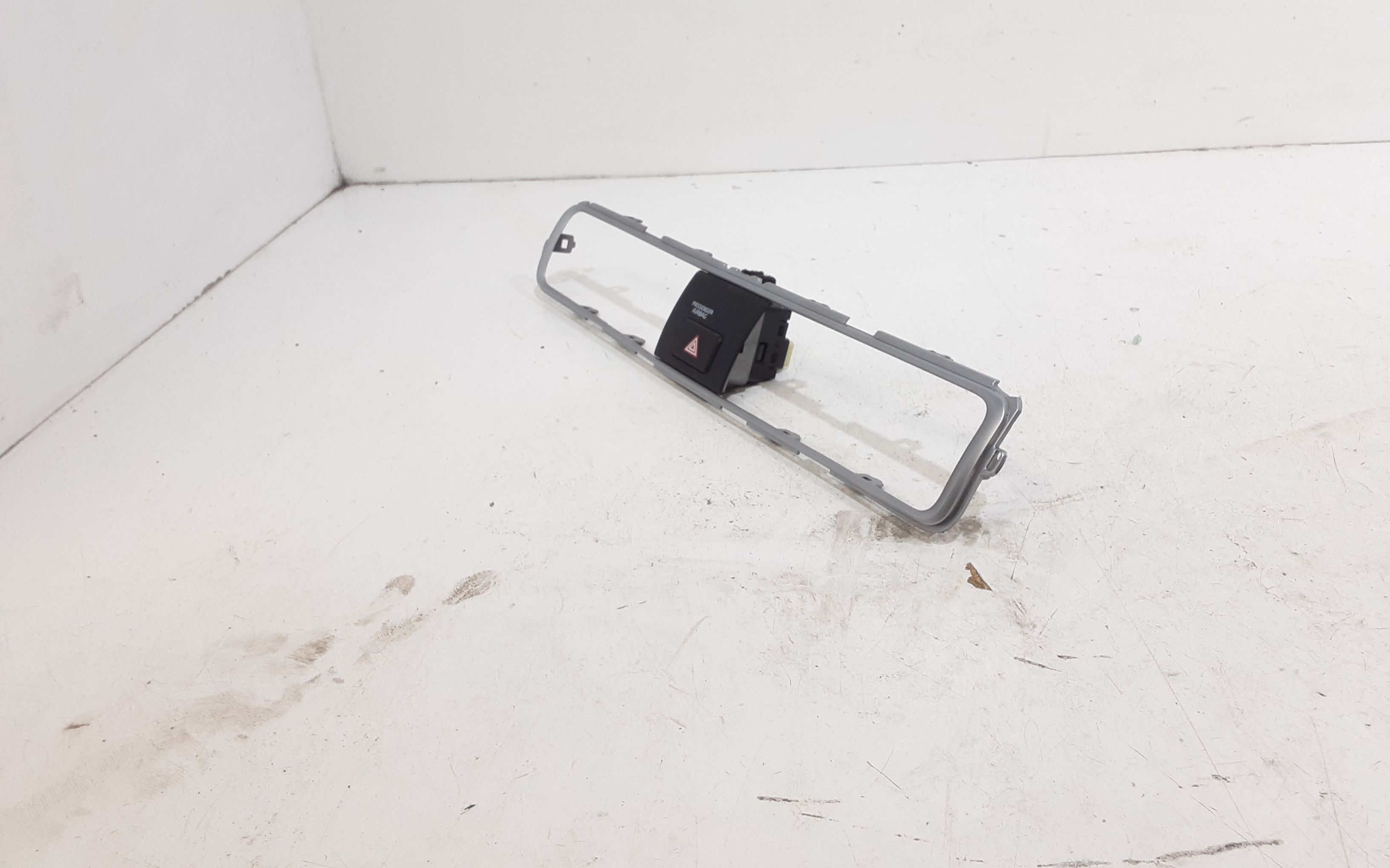 Pulsante luci di emergenza KIA Rio 4 Serie