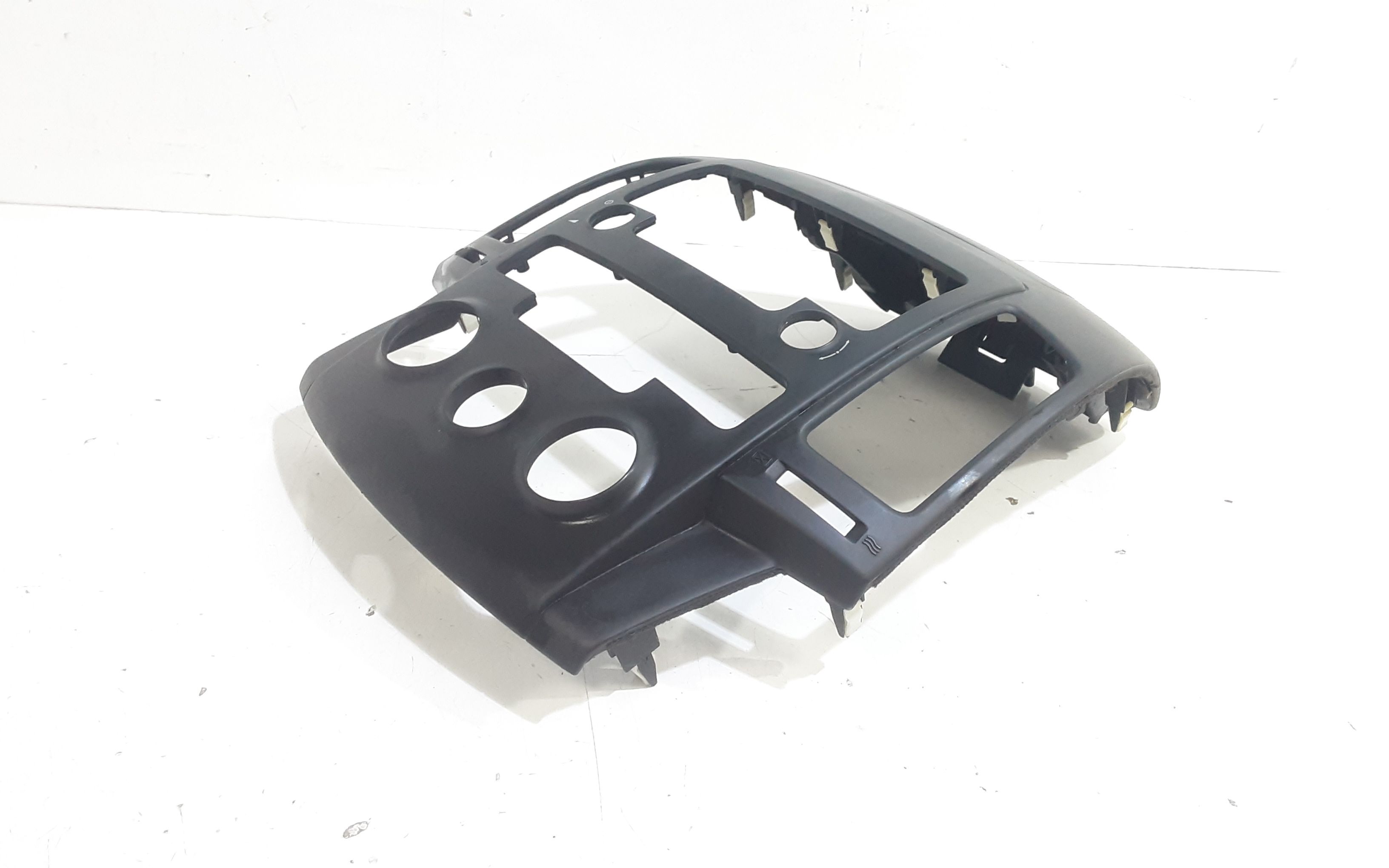 Modanatura Centrale Cruscotto HYUNDAI i30 Serie (07>11)