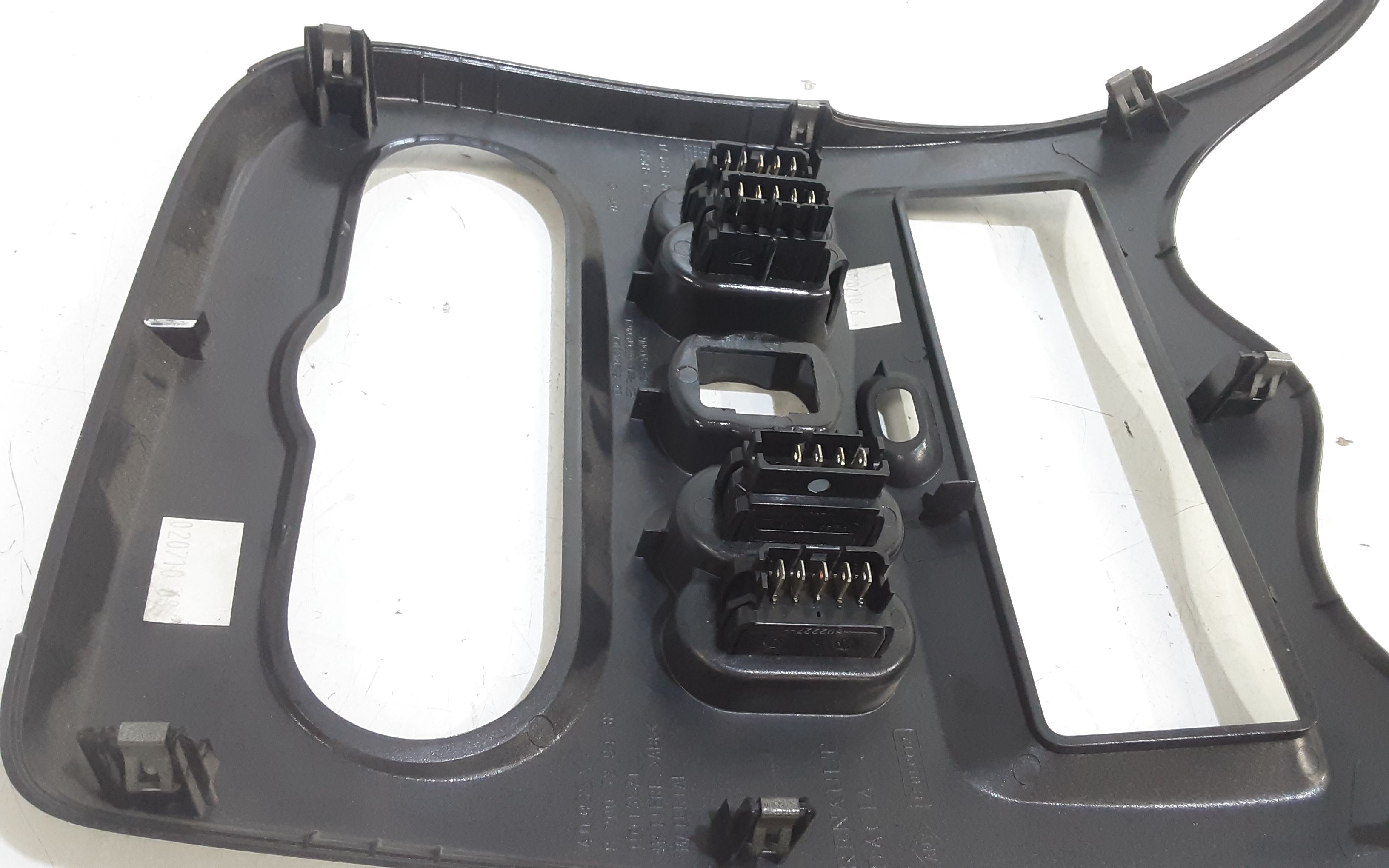 Modanatura Centrale Cruscotto DACIA Duster 1 Serie