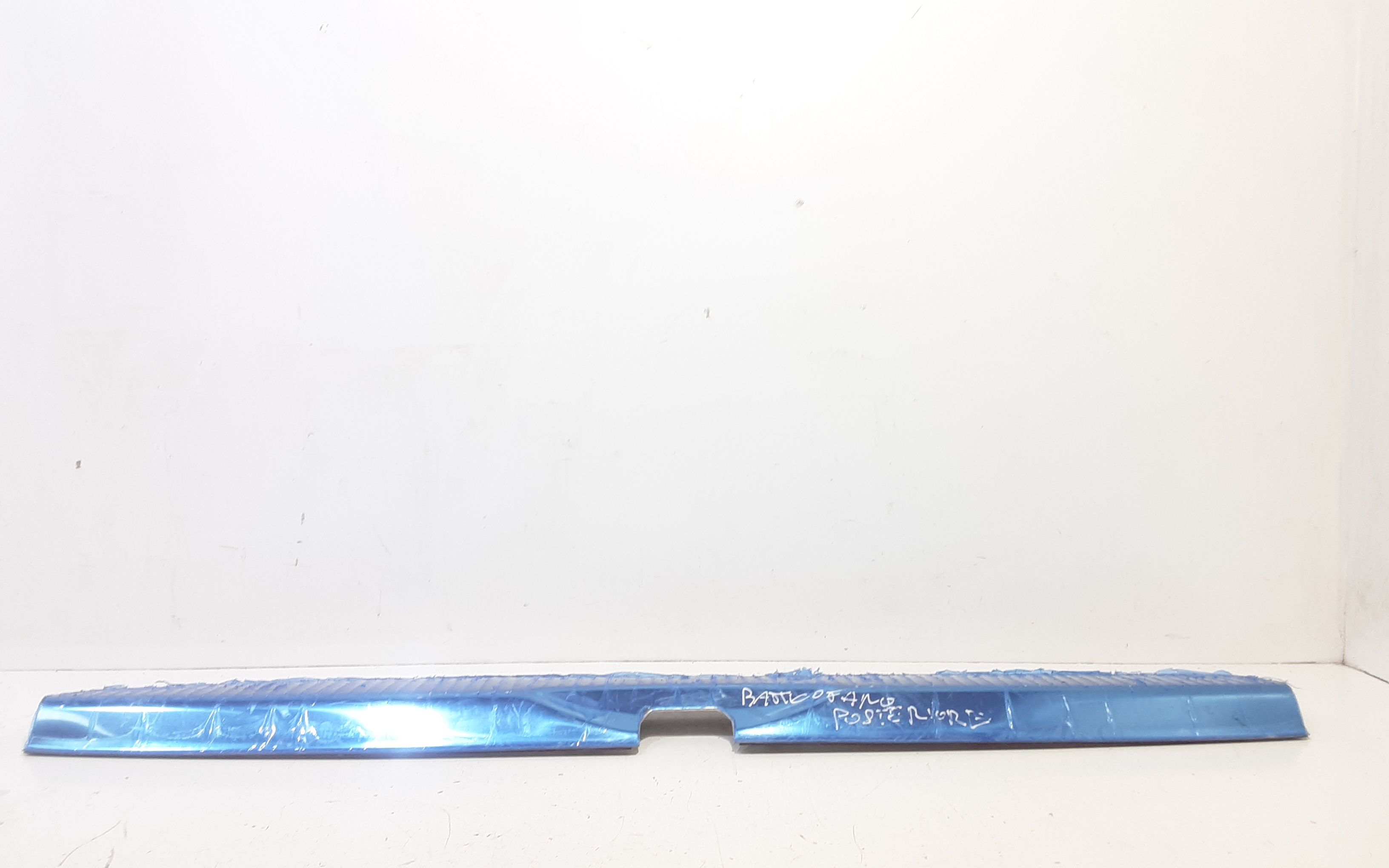 Batticofano posteriore VOLKSWAGEN Multivan Serie (15>)