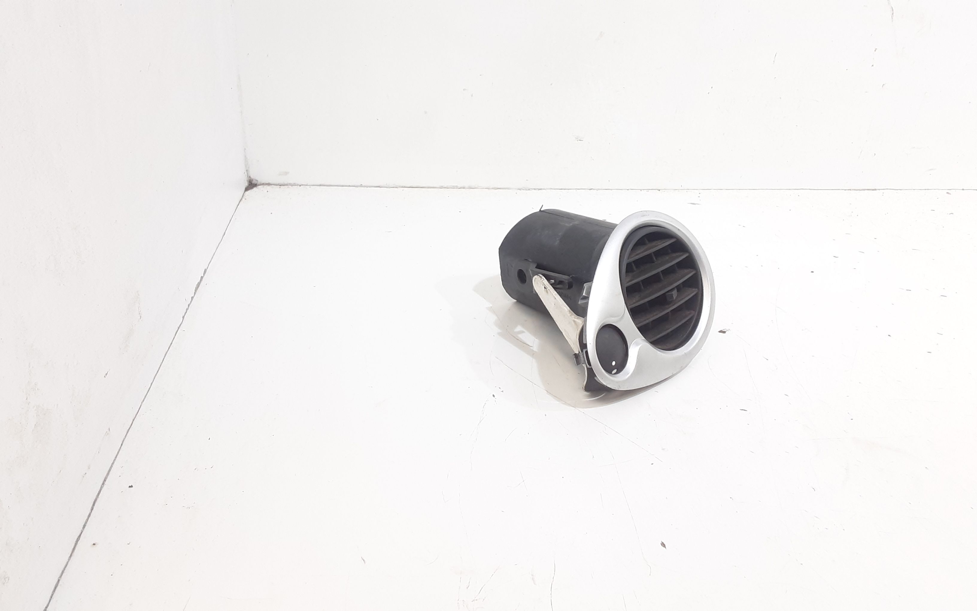 Bocchetta aria cruscotto lato passeggero RENAULT Clio Serie (08>15)