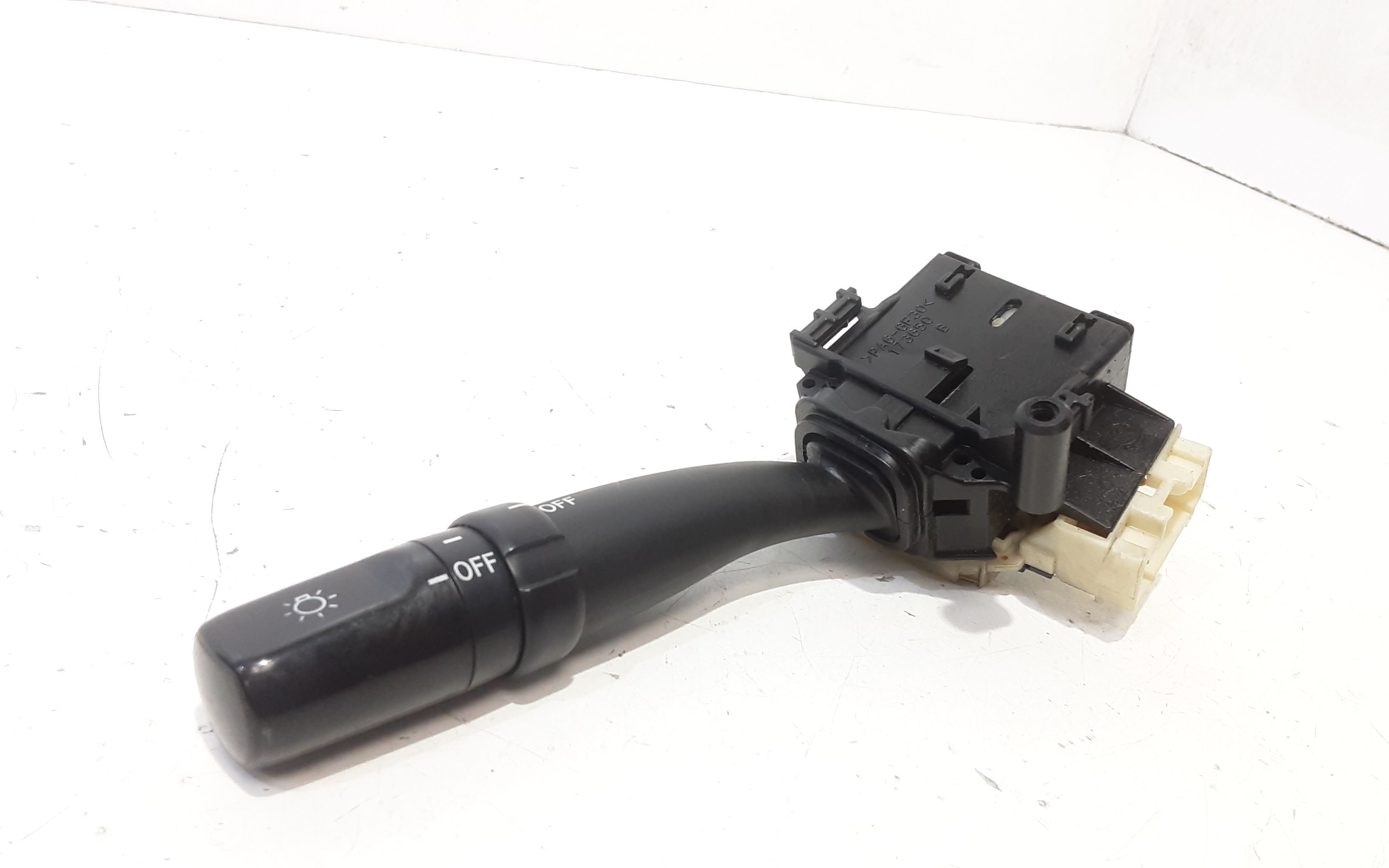 Devioluci sinistro TOYOTA Corolla Verso 2 Serie