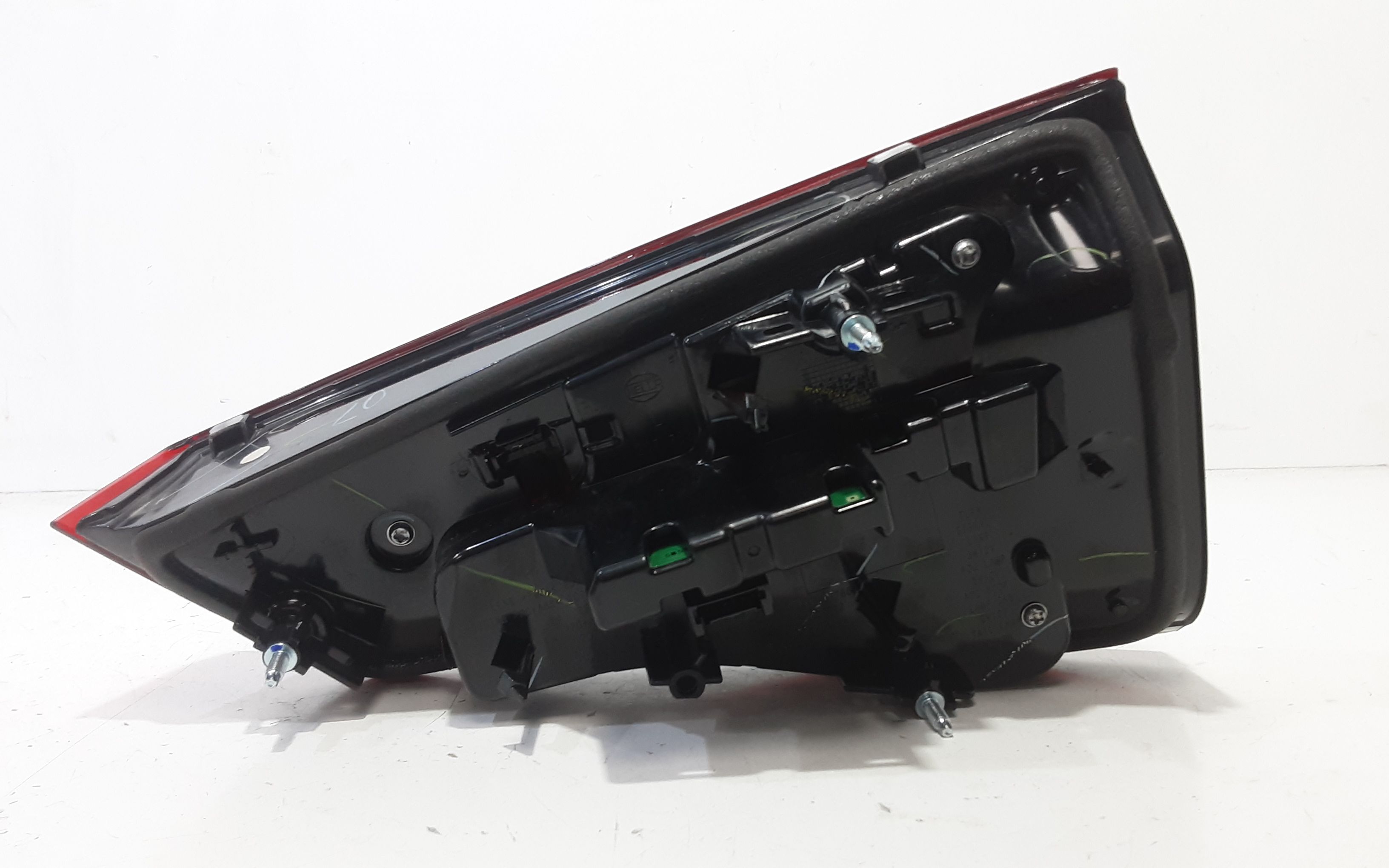 Stop posteriore sinistro a led integrato nel portello BMW iX3 Elettrica (G08) 80kW / 109 cv (20>)