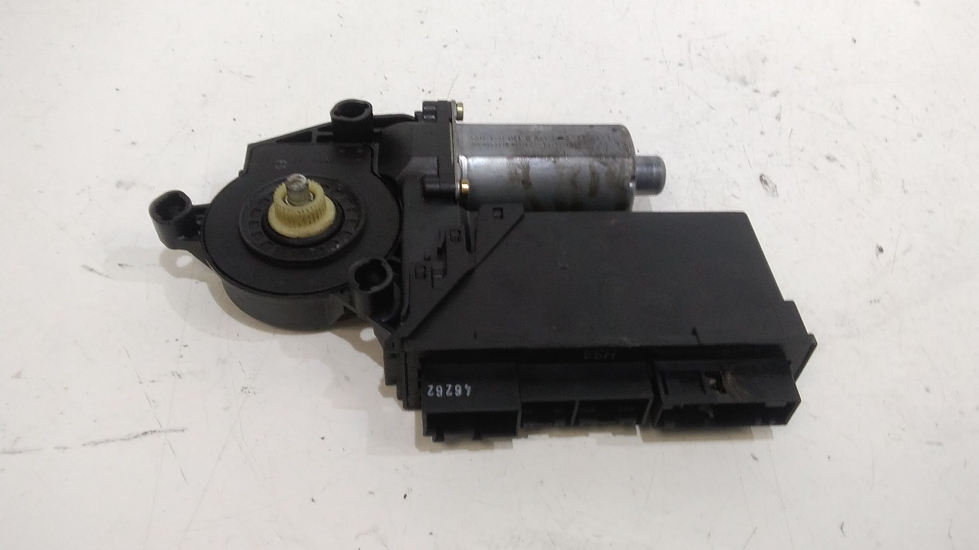 Motorino Alzavetro anteriore destra AUDI A2 Serie (8Z0) (00>05)