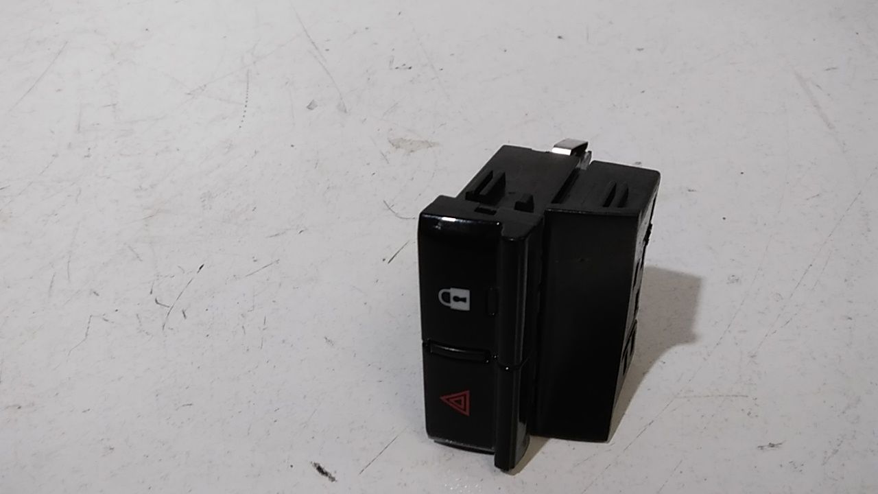 Pulsante luci di emergenza FIAT 500 Serie Elettrica (20>)