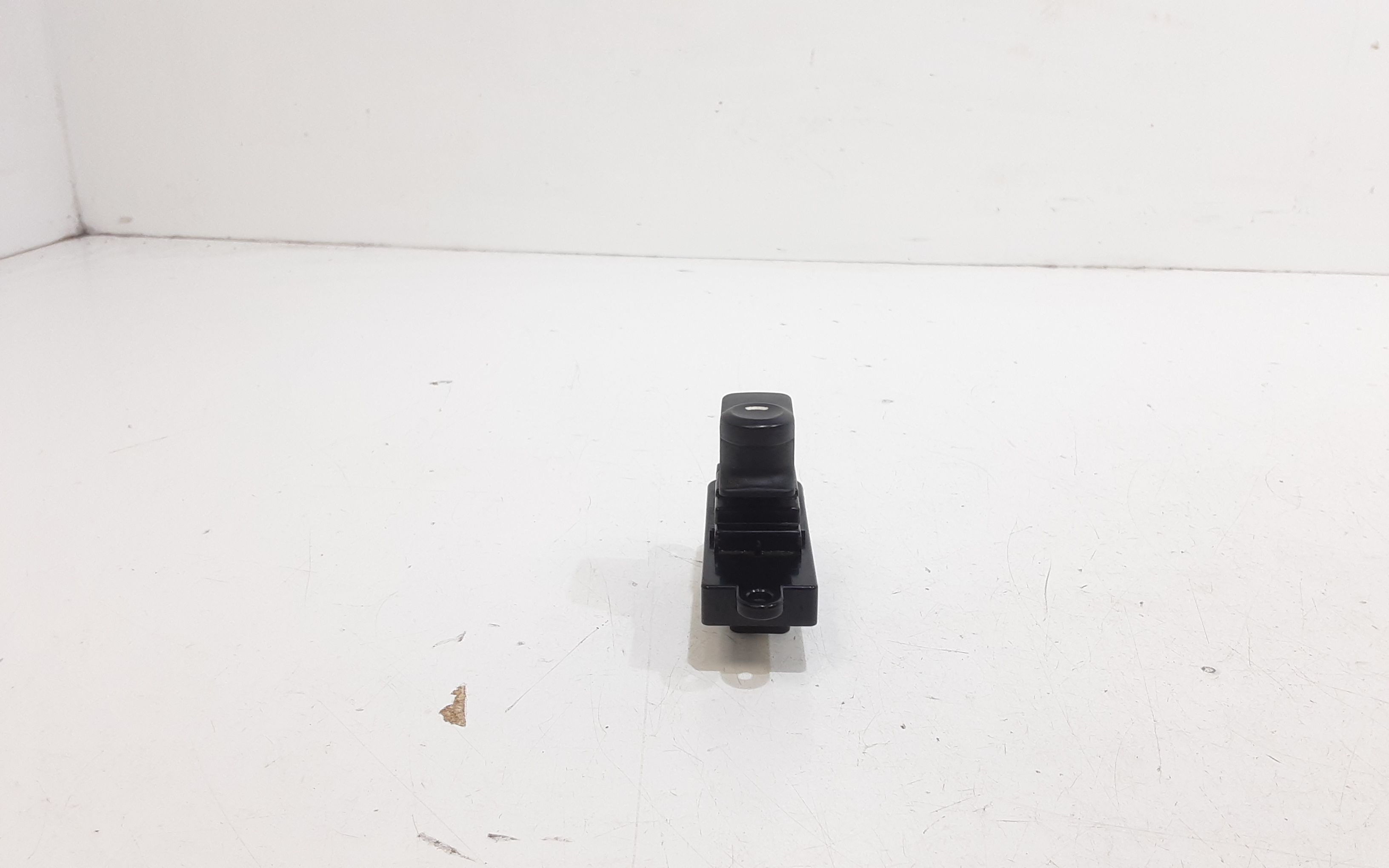 Pulsantiera Posteriore Sinistra HYUNDAI i30 Serie (07>11)