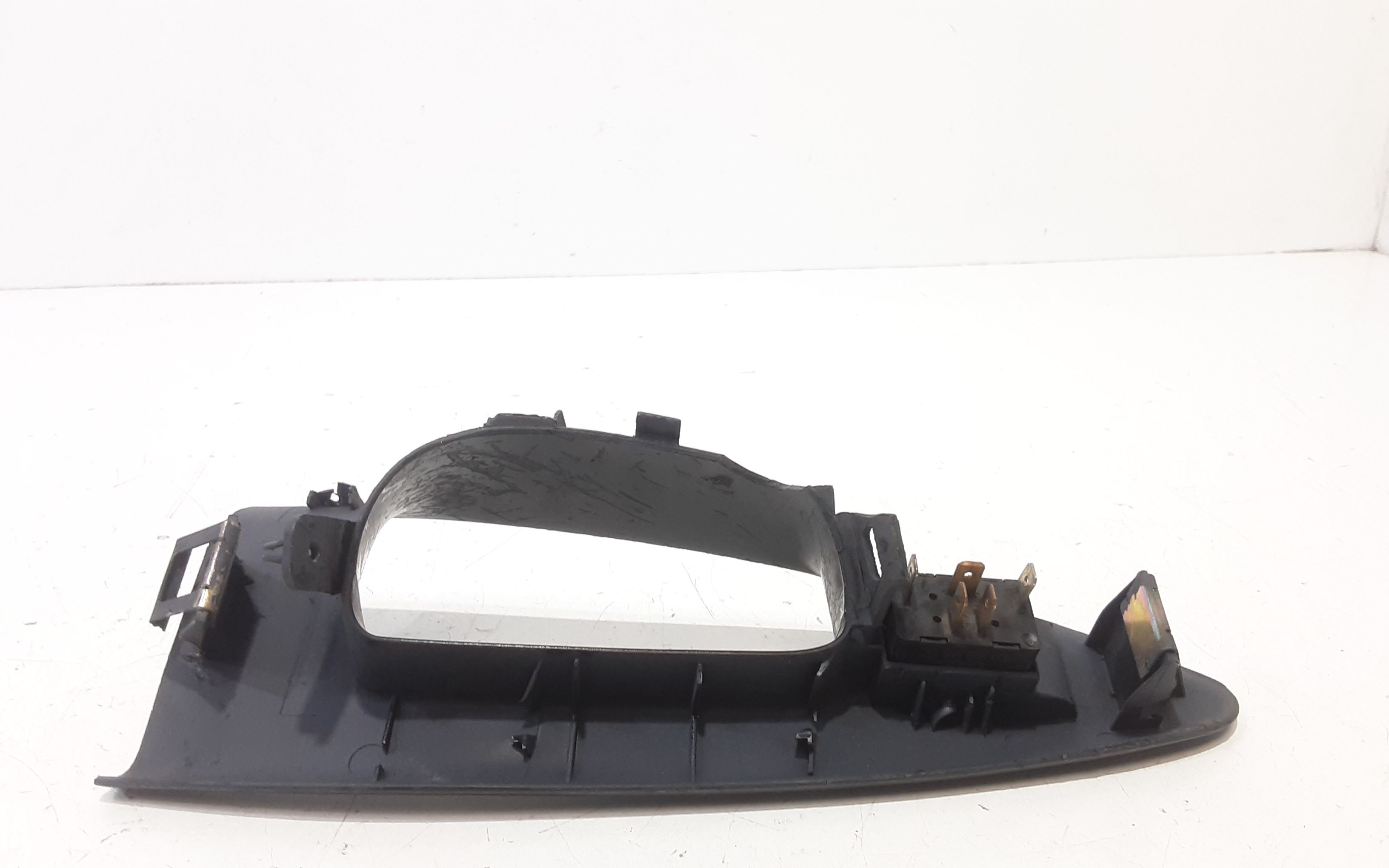 Pulsantiera Posteriore Destra AUDI A4 Avant (B5) (94>00)