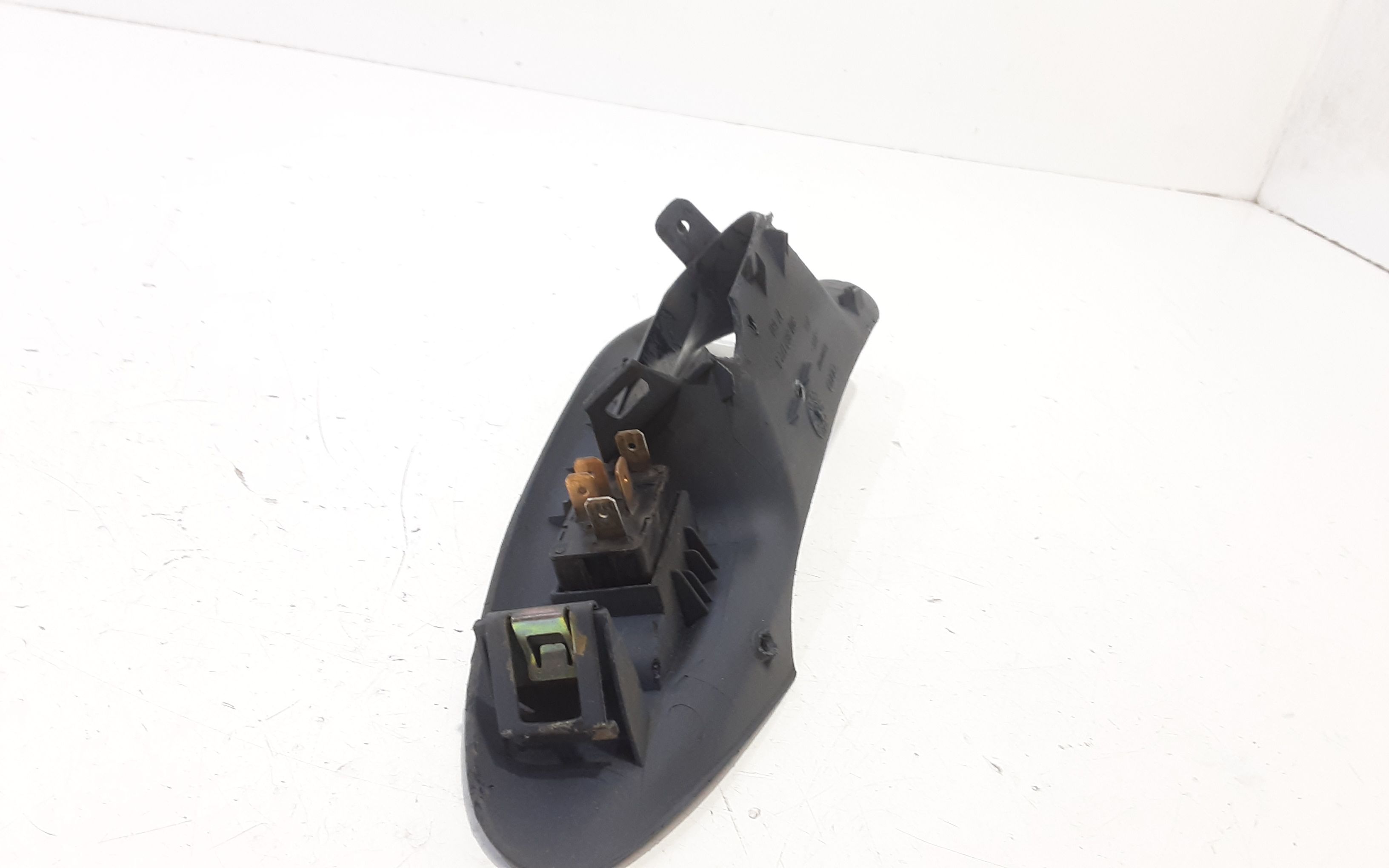 Pulsantiera Posteriore Destra AUDI A4 Avant (B5) (94>00)