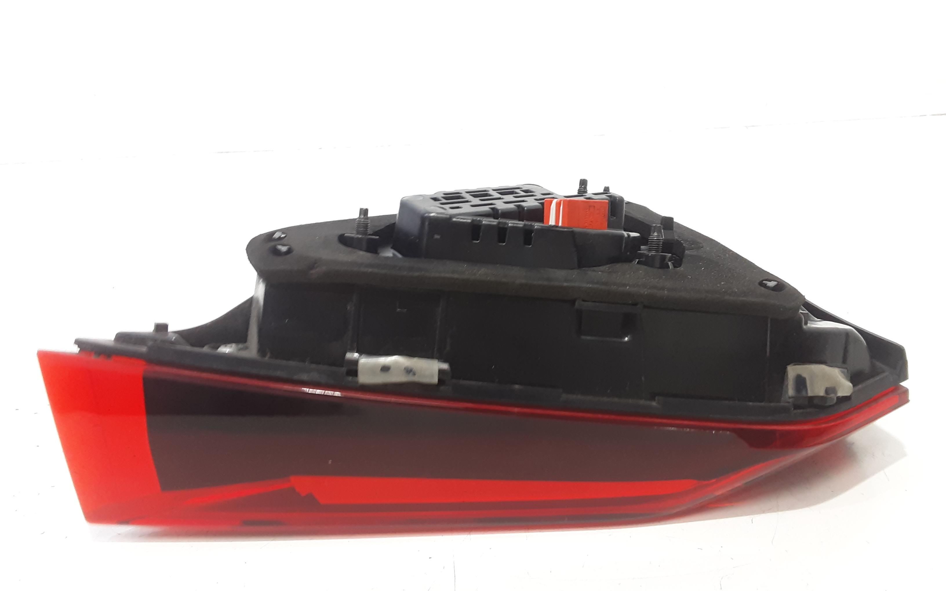 Stop posteriore sinistro a led integrato nel portello AUDI A1 Sportback (GBA) (18>)