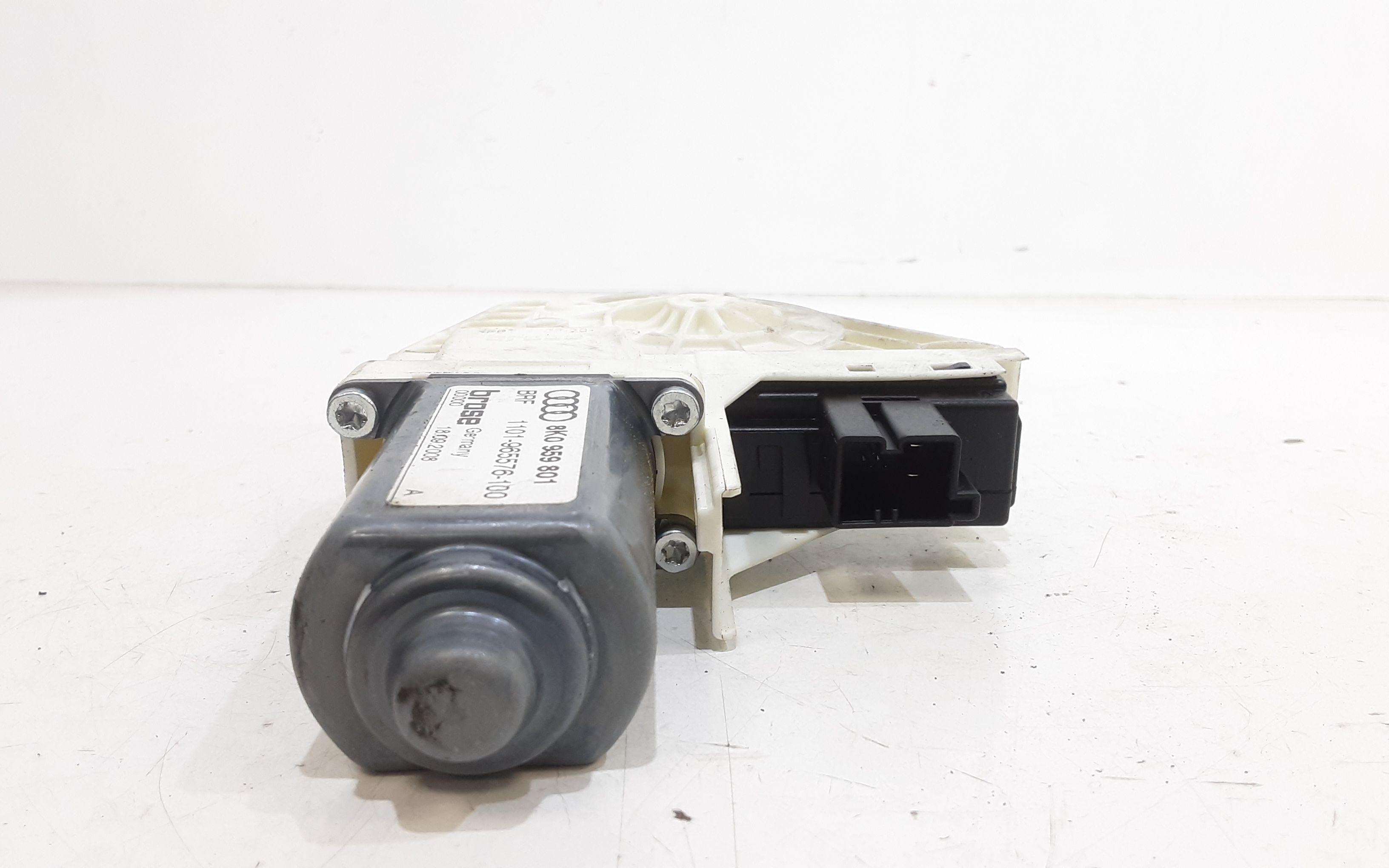 Motorino Alzavetro anteriore Sinistro AUDI A4 Avant (8K5) (08>15)