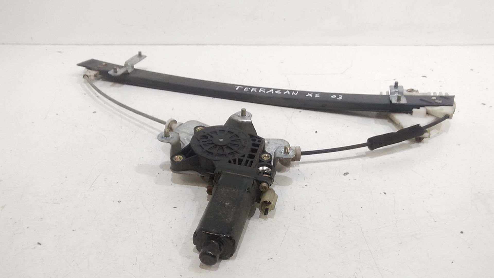 Cremagliera anteriore sinistra Guida HYUNDAI Terracan 2 Serie