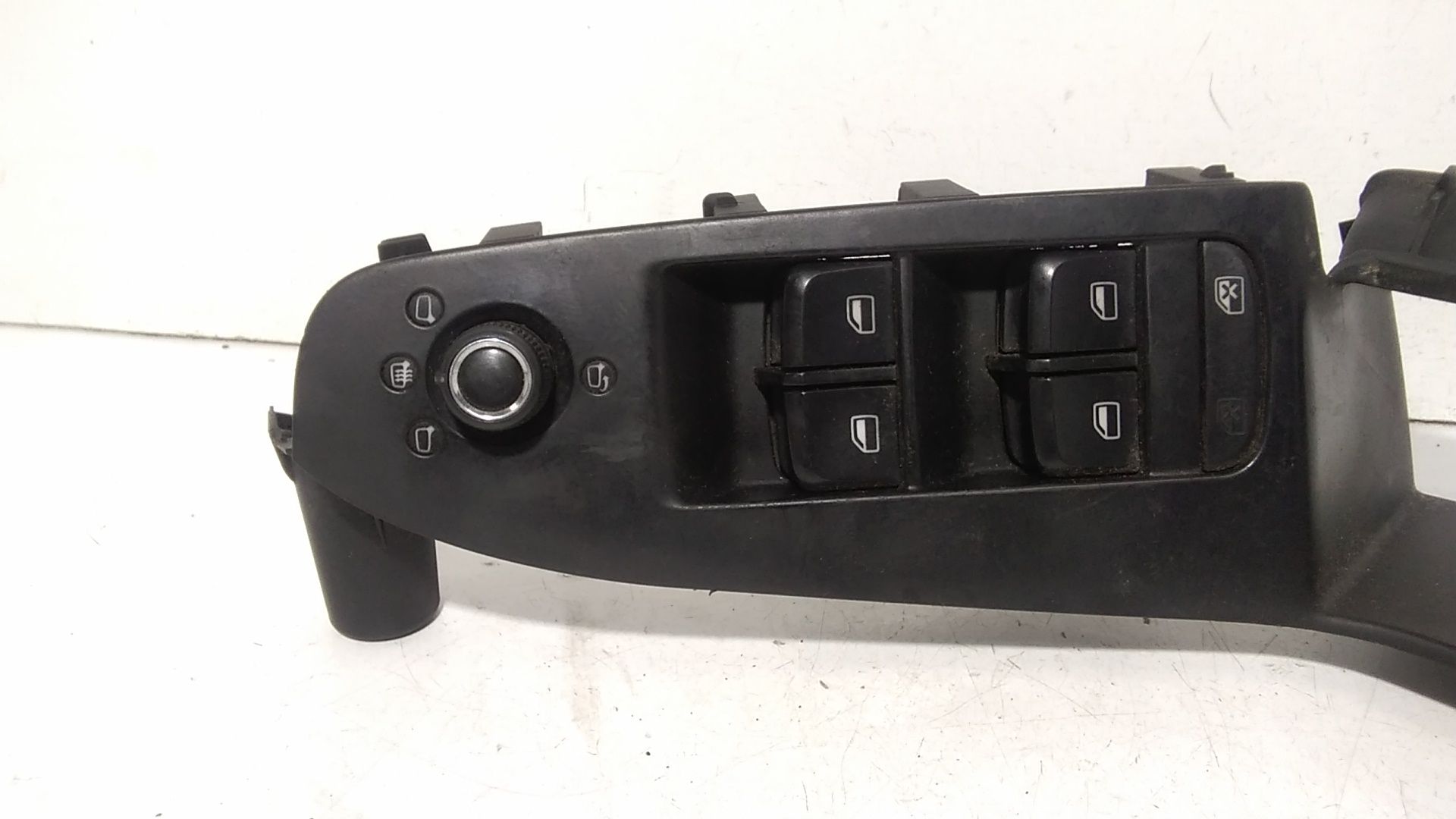 Pulsantiera anteriore sinistra Guida AUDI A4 Avant (8K5) (08>15)