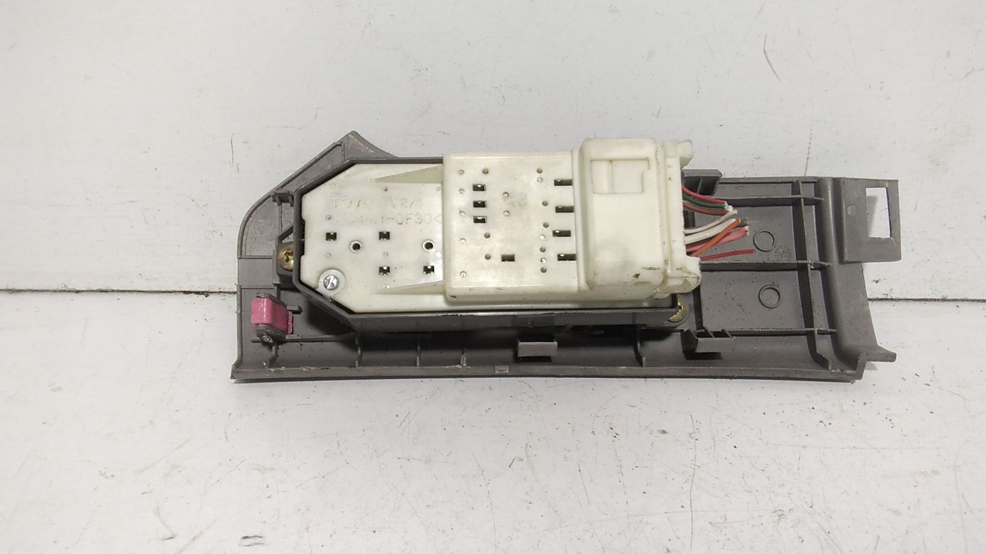 Pulsantiera anteriore sinistra Guida TOYOTA Yaris Serie (05>08)