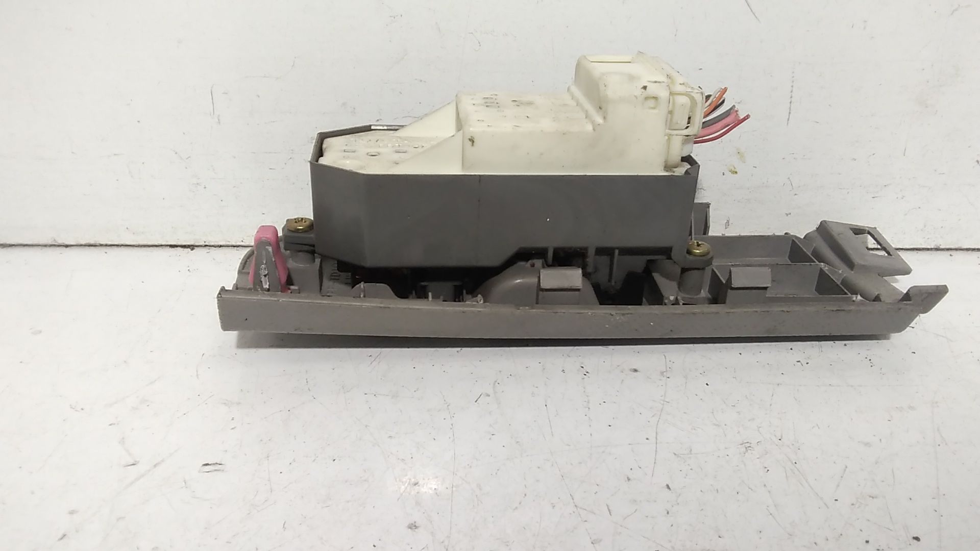 Pulsantiera anteriore sinistra Guida TOYOTA Yaris Serie (05>08)