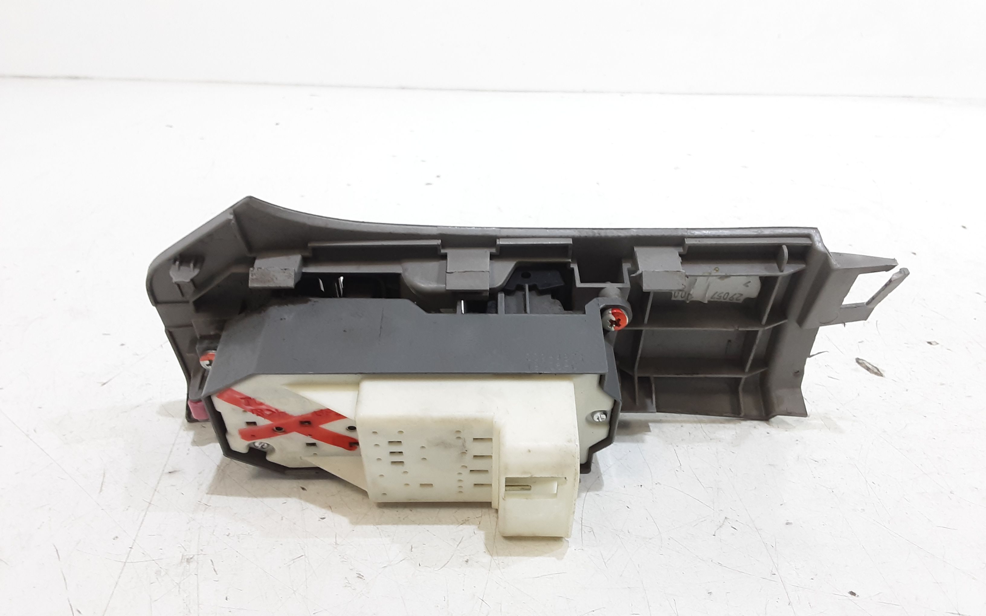 Pulsantiera anteriore sinistra Guida TOYOTA Yaris Serie (05>08)