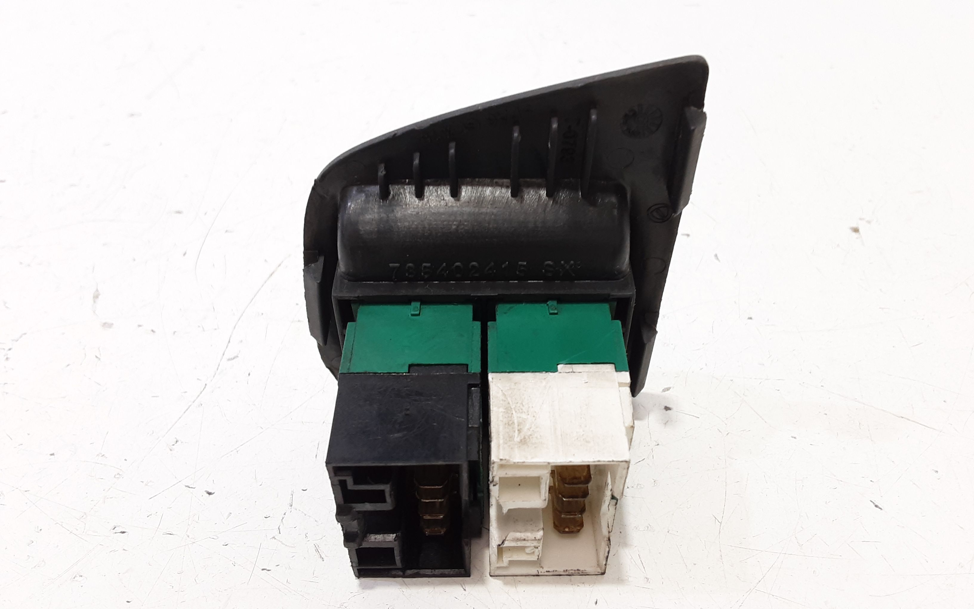 Pulsantiera anteriore sinistra Guida FIAT Dobl Cargo (05>09)