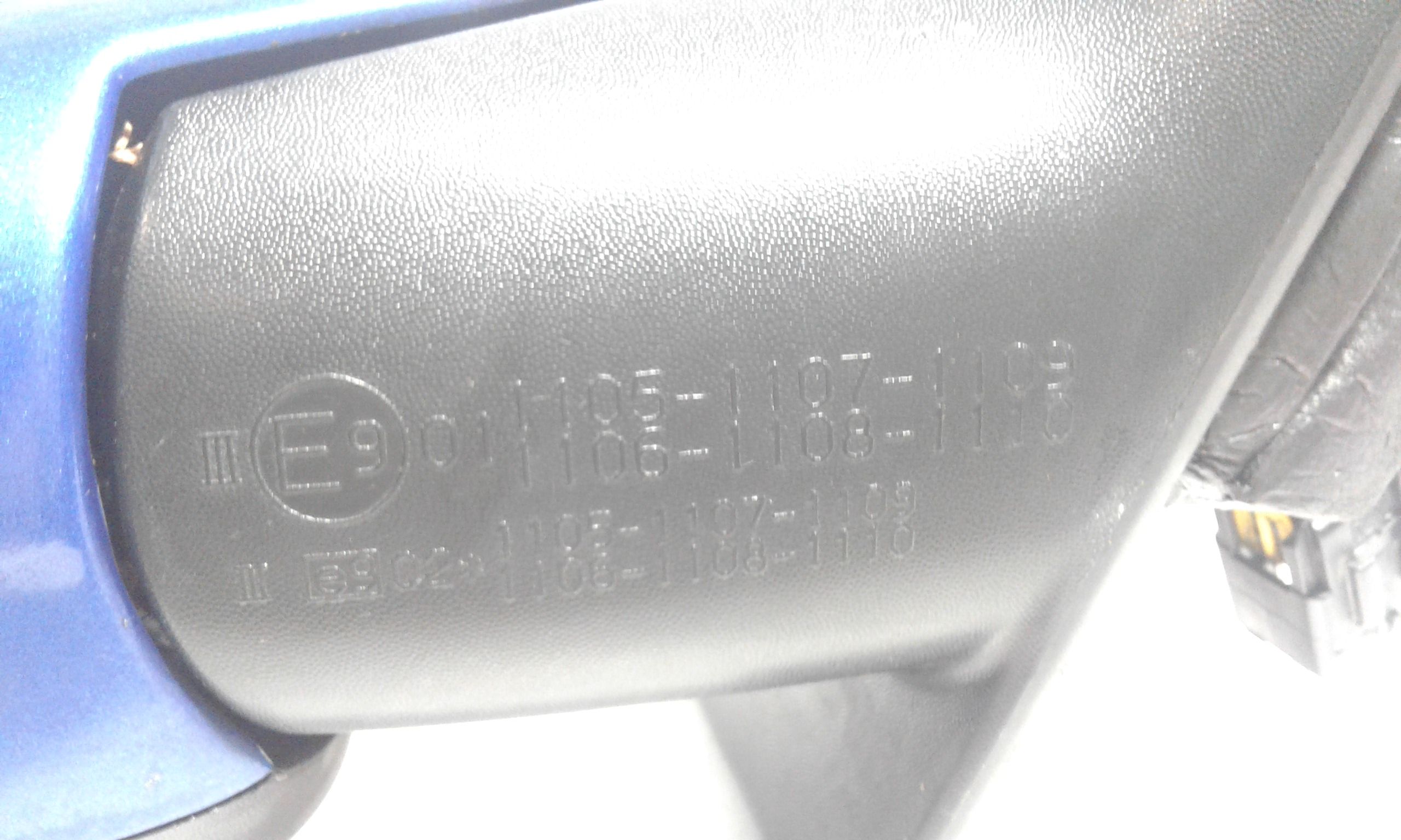 Specchietto Retrovisore Destro RENAULT Megane ll Serie (02>06)