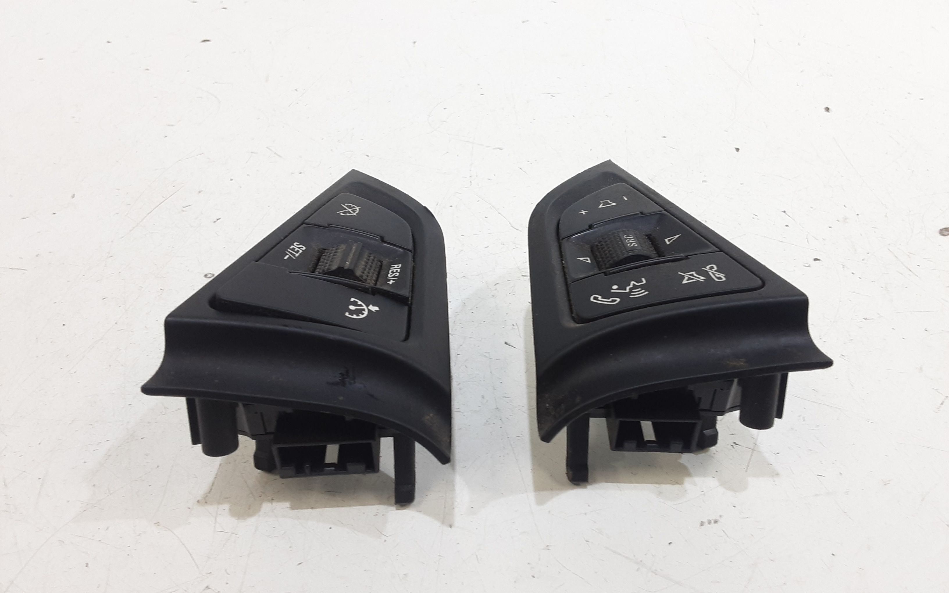 Comandi al volante multifunzione FORD Fiesta 6 Serie