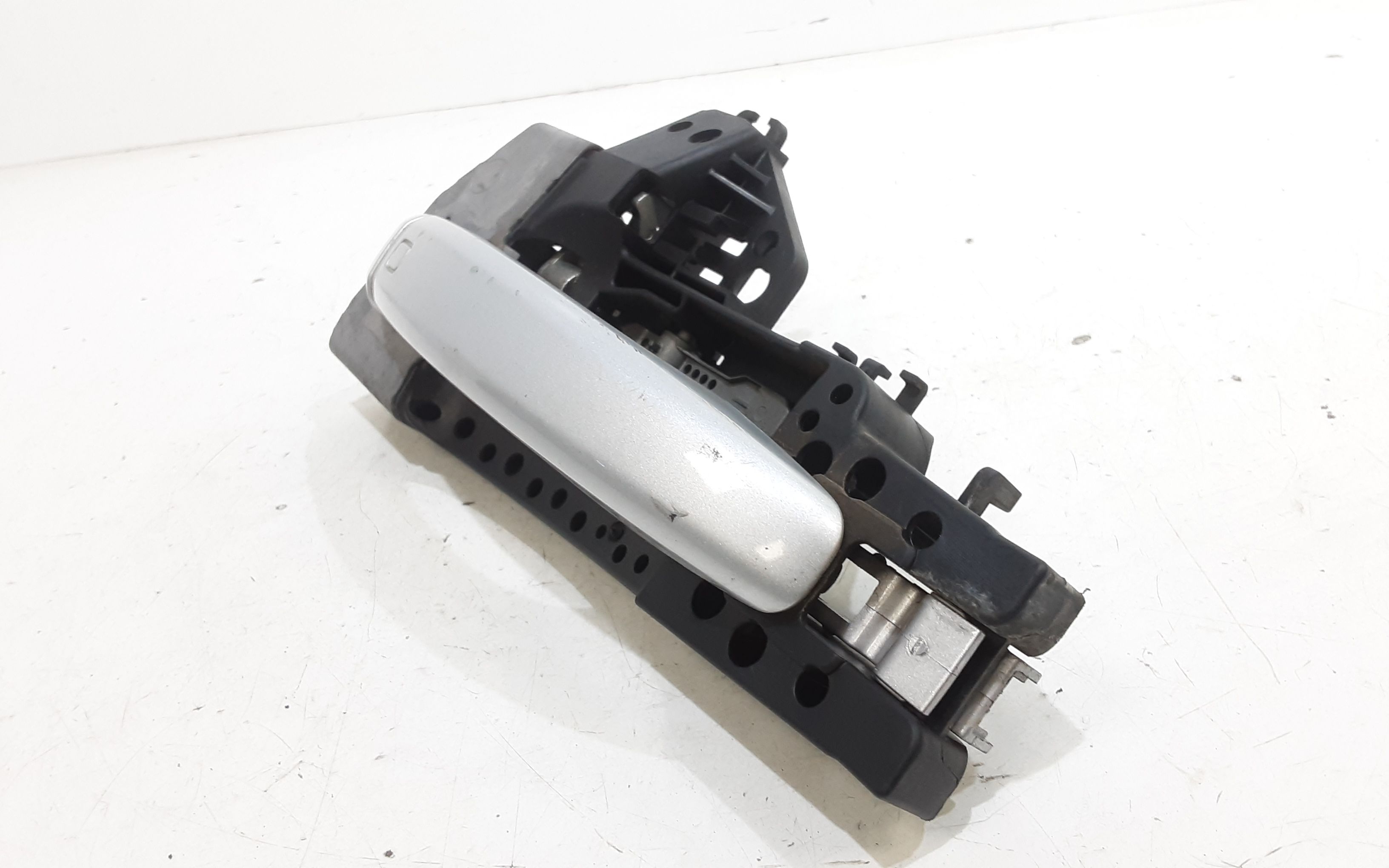 Maniglia esterna Anteriore Sinistra AUDI A4 Avant (8K5) (08>15)