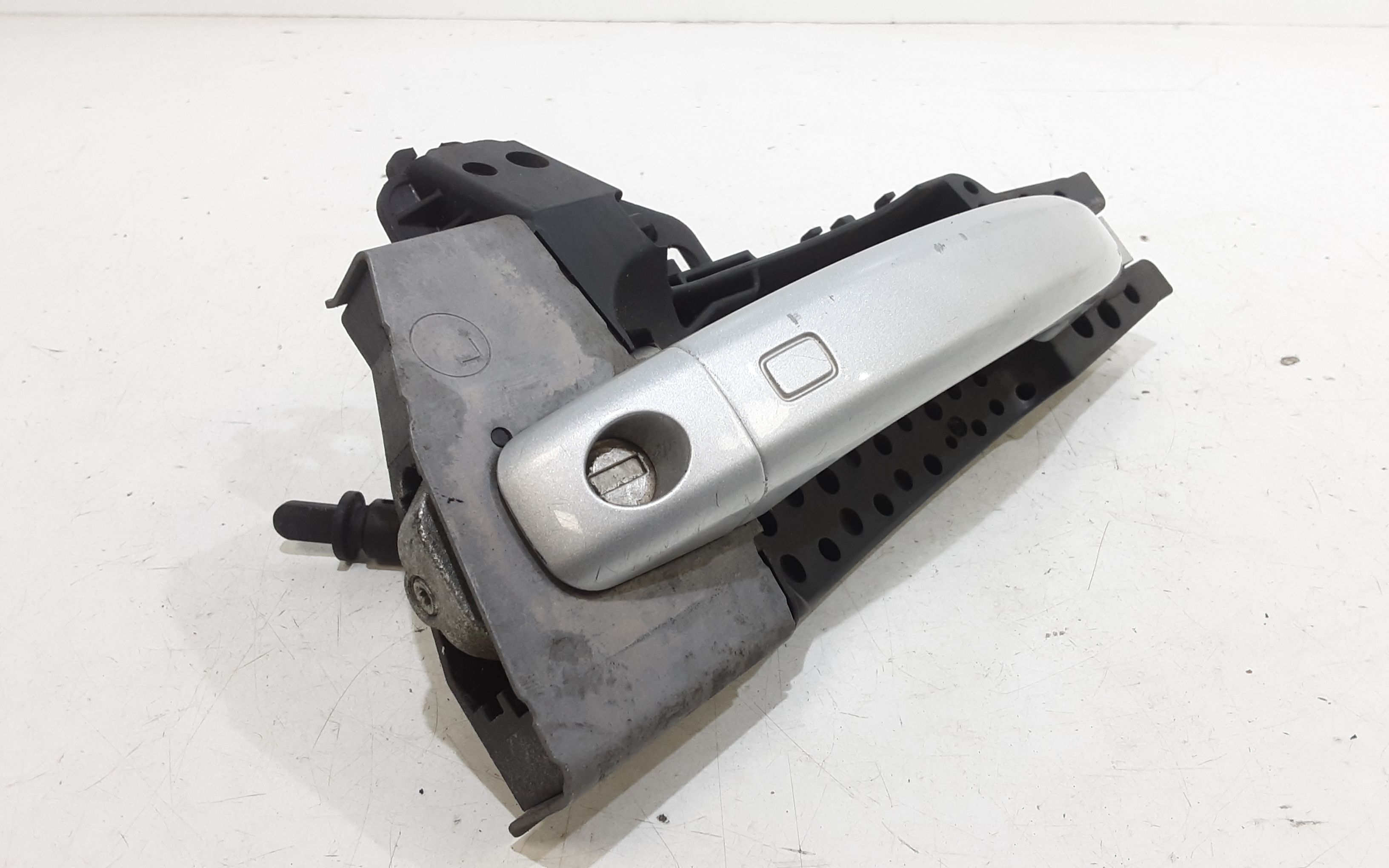 Maniglia esterna Anteriore Sinistra AUDI A4 Avant (8K5) (08>15)