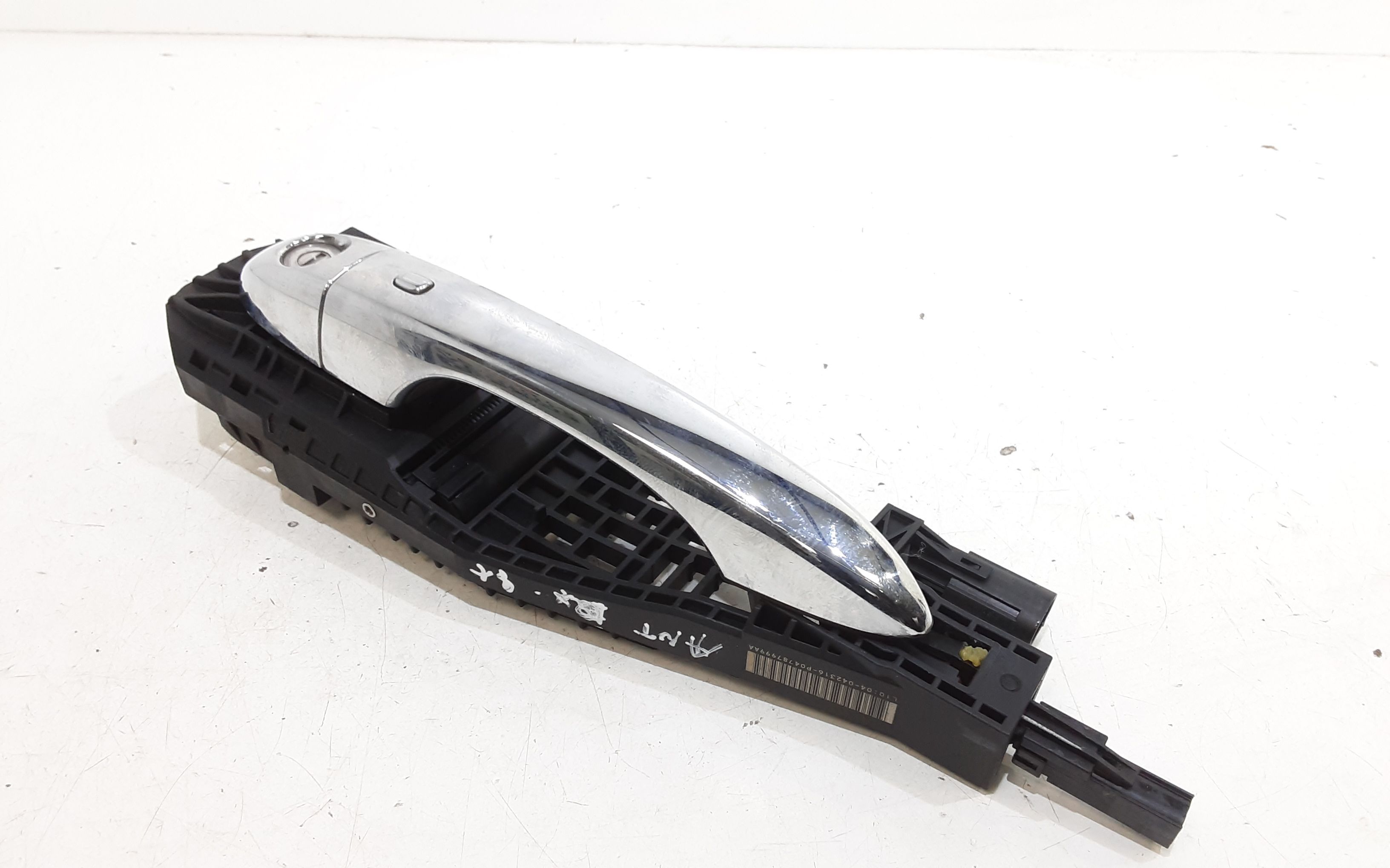 Maniglia esterna Anteriore Sinistra MASERATI Levante Serie (16>)