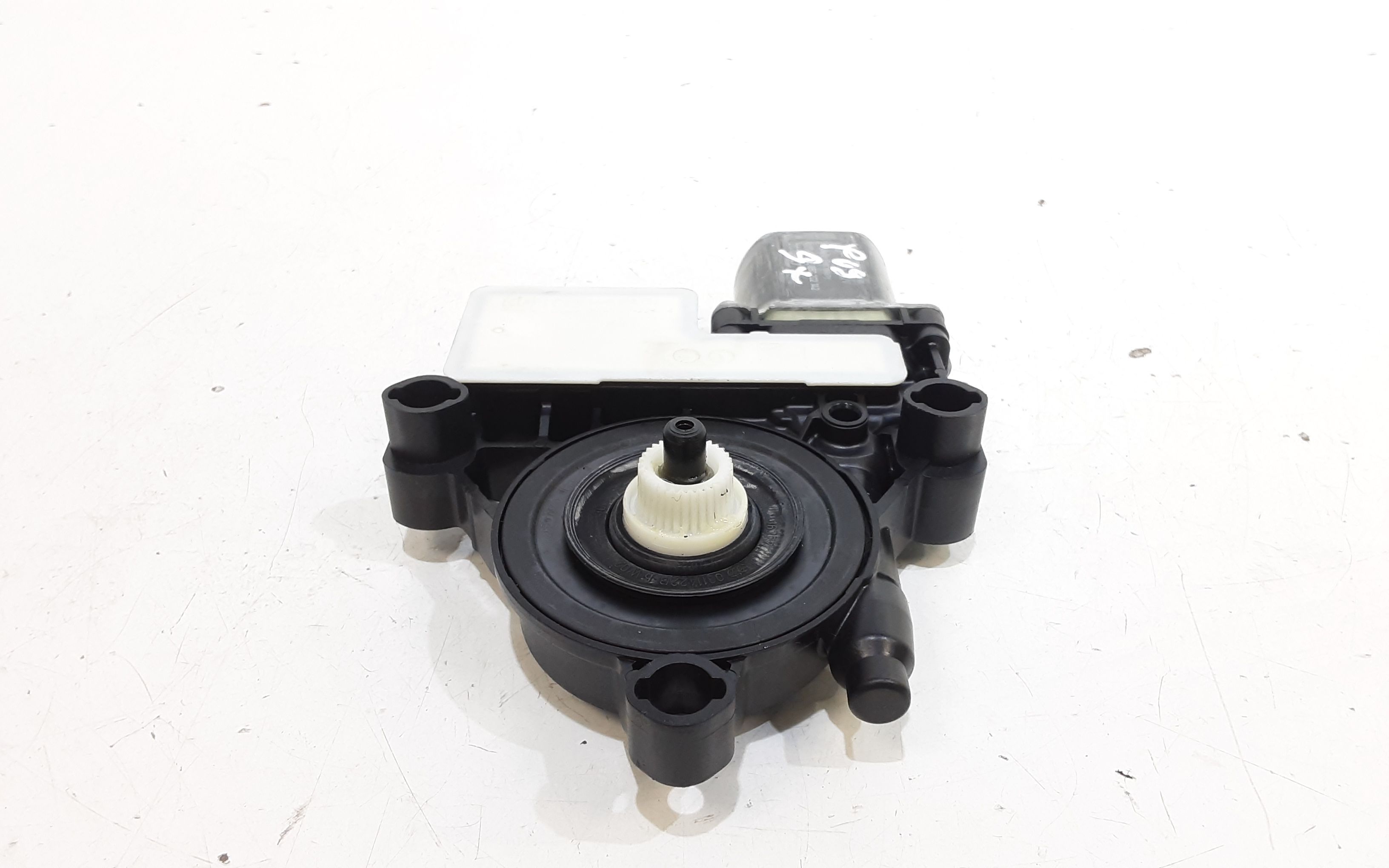 Motorino Alzavetro posteriore Sinistro VOLKSWAGEN Golf Serie VIII (19>)