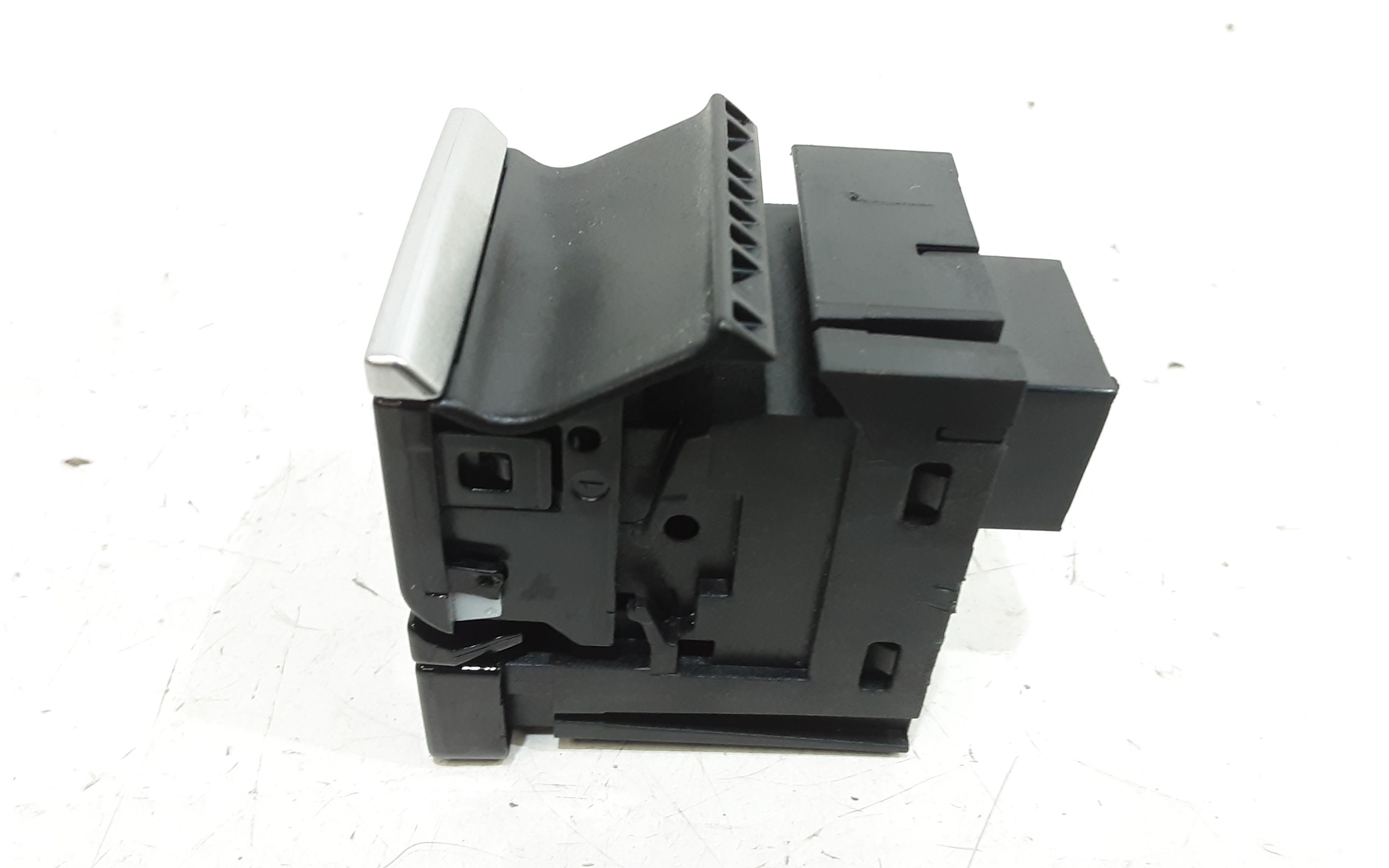 Pulsante freno di stazionamento VOLKSWAGEN Golf Serie VIII (19>)