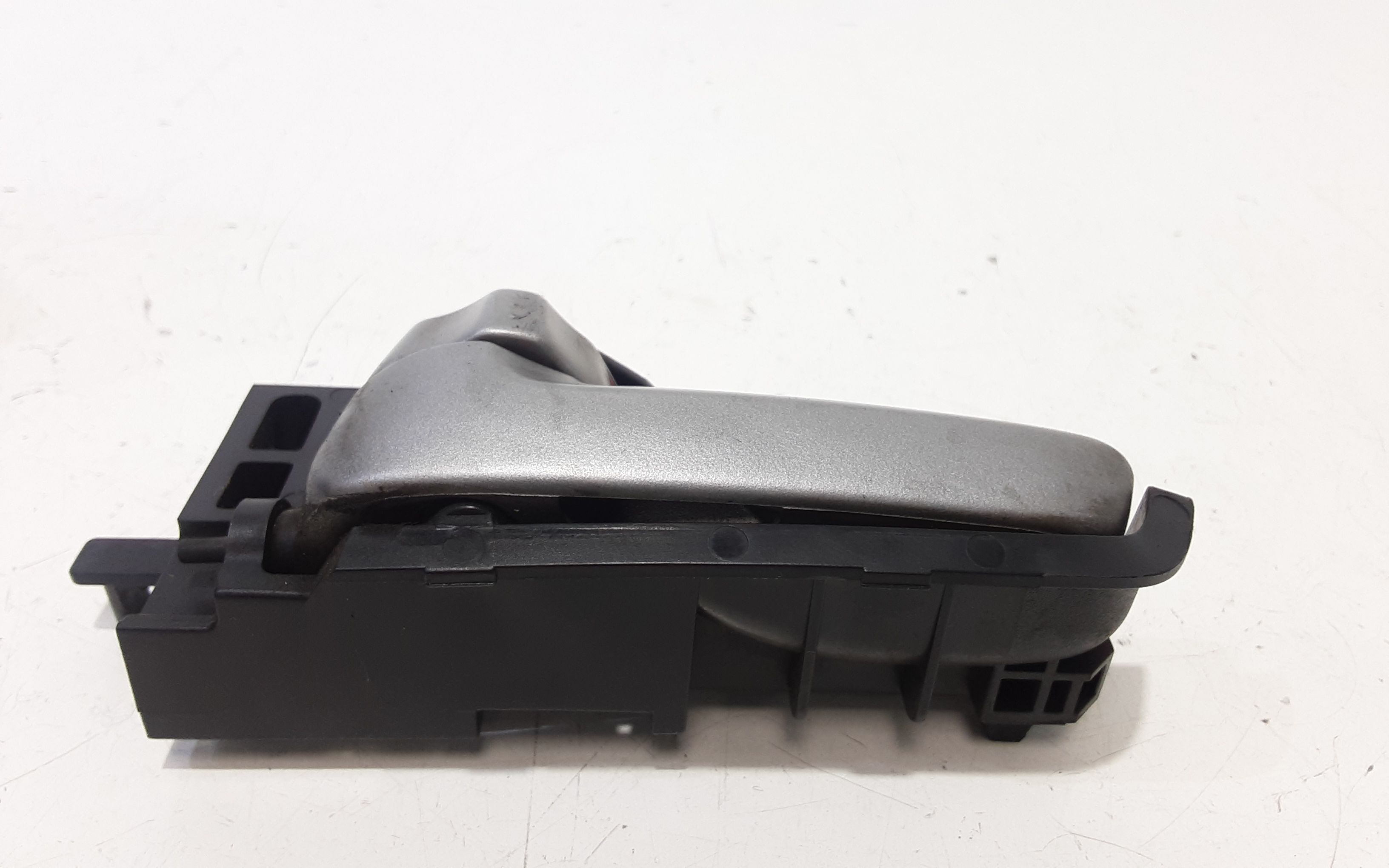 Maniglia interna Posteriore Sinistra SUZUKI Swift 4 Serie (04>10)