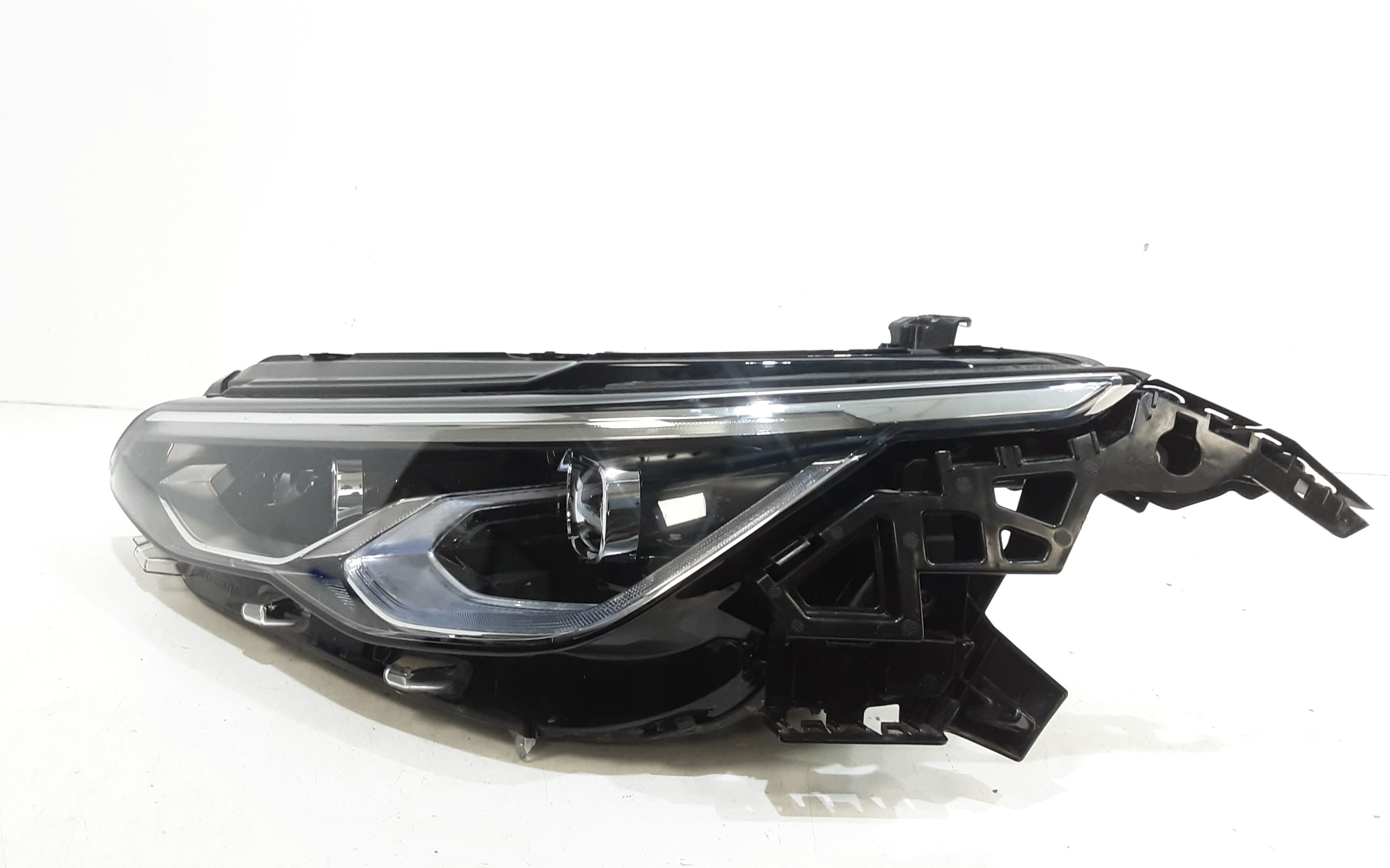 Faro anteriore SX allo Xeno VOLKSWAGEN Golf Serie VIII (19>)