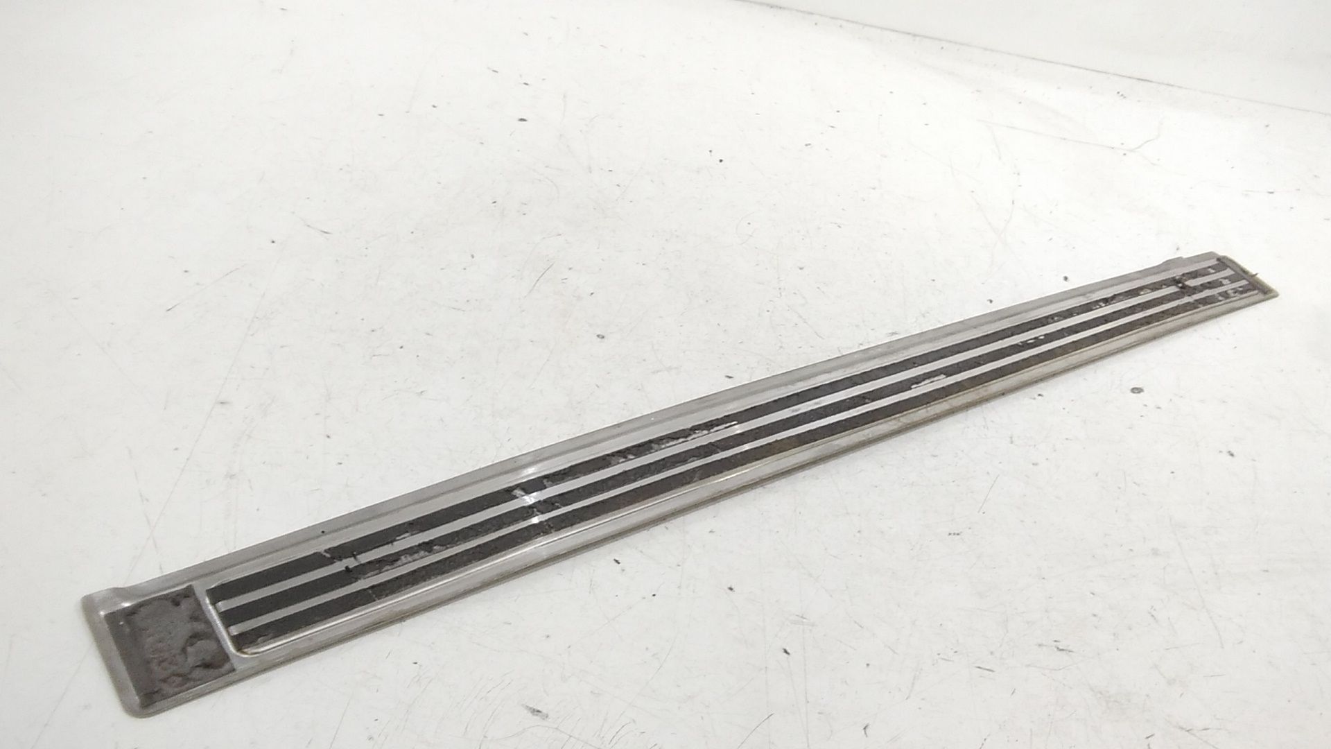 Batticalcagno Anteriore Destro ABARTH 595 Serie (12>19)