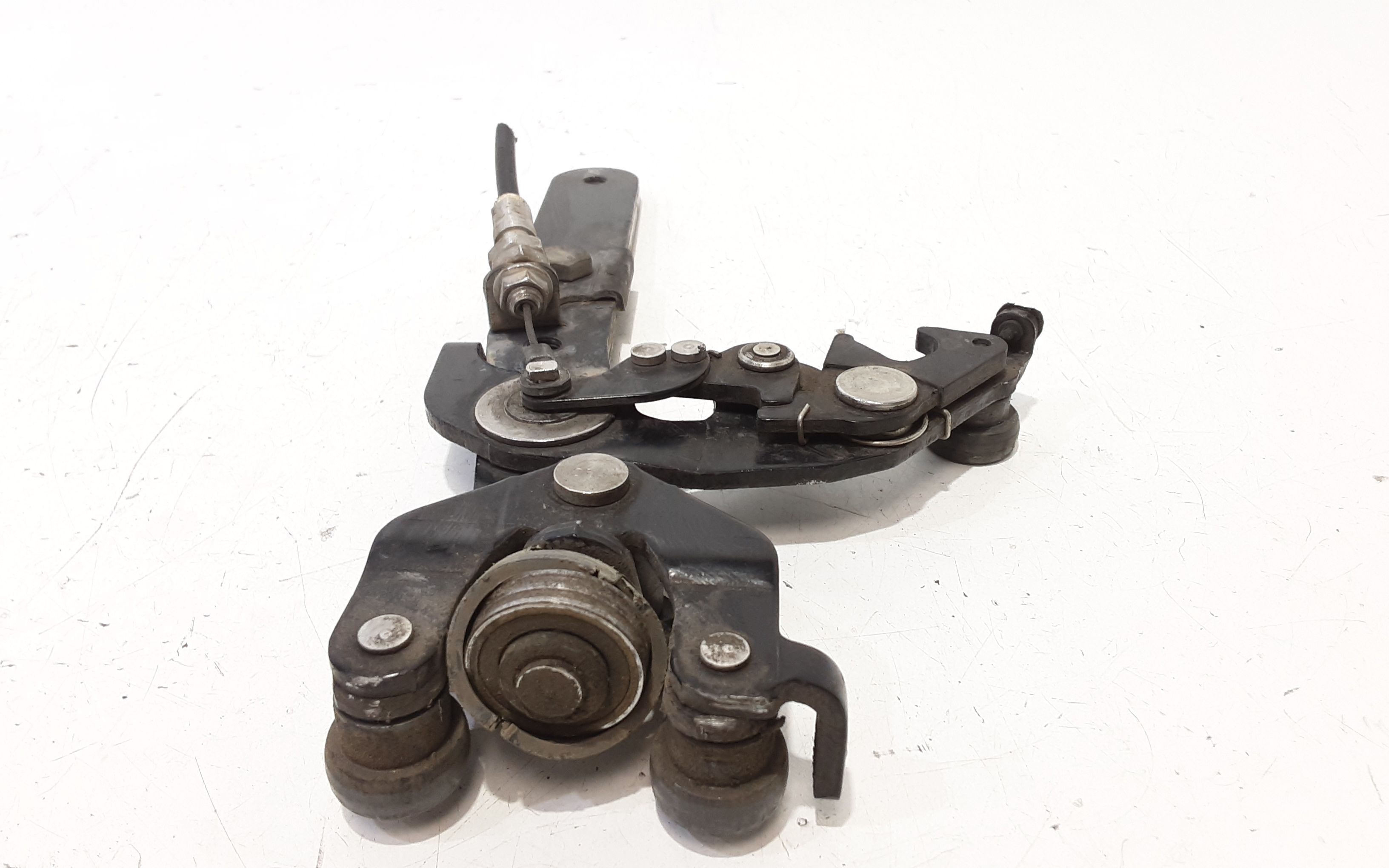 Cerniera porta scorrevole sx FIAT Dobl Cargo (05>09)