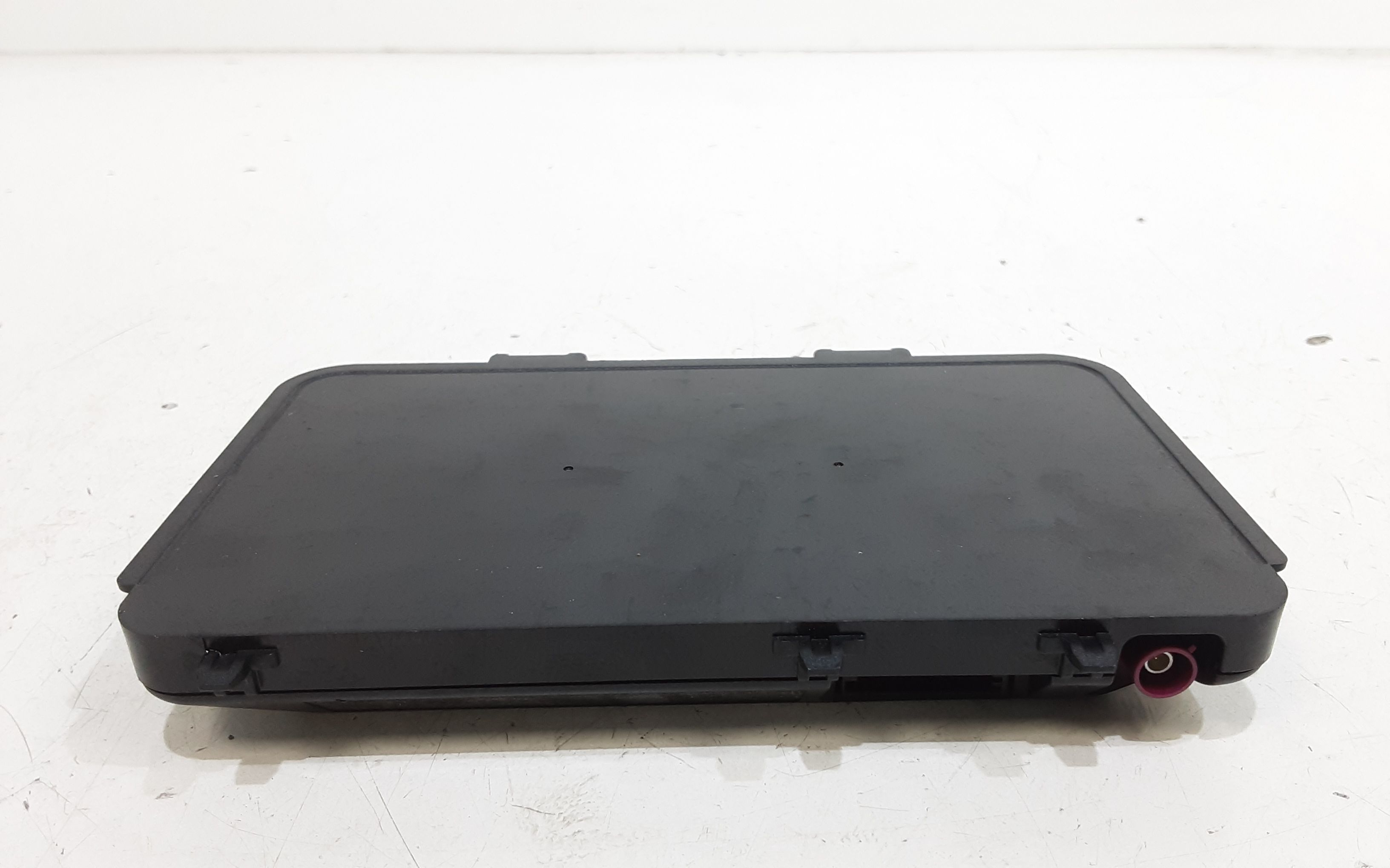 Sistema di ricarica wireless VOLKSWAGEN Golf Serie VIII (19>)