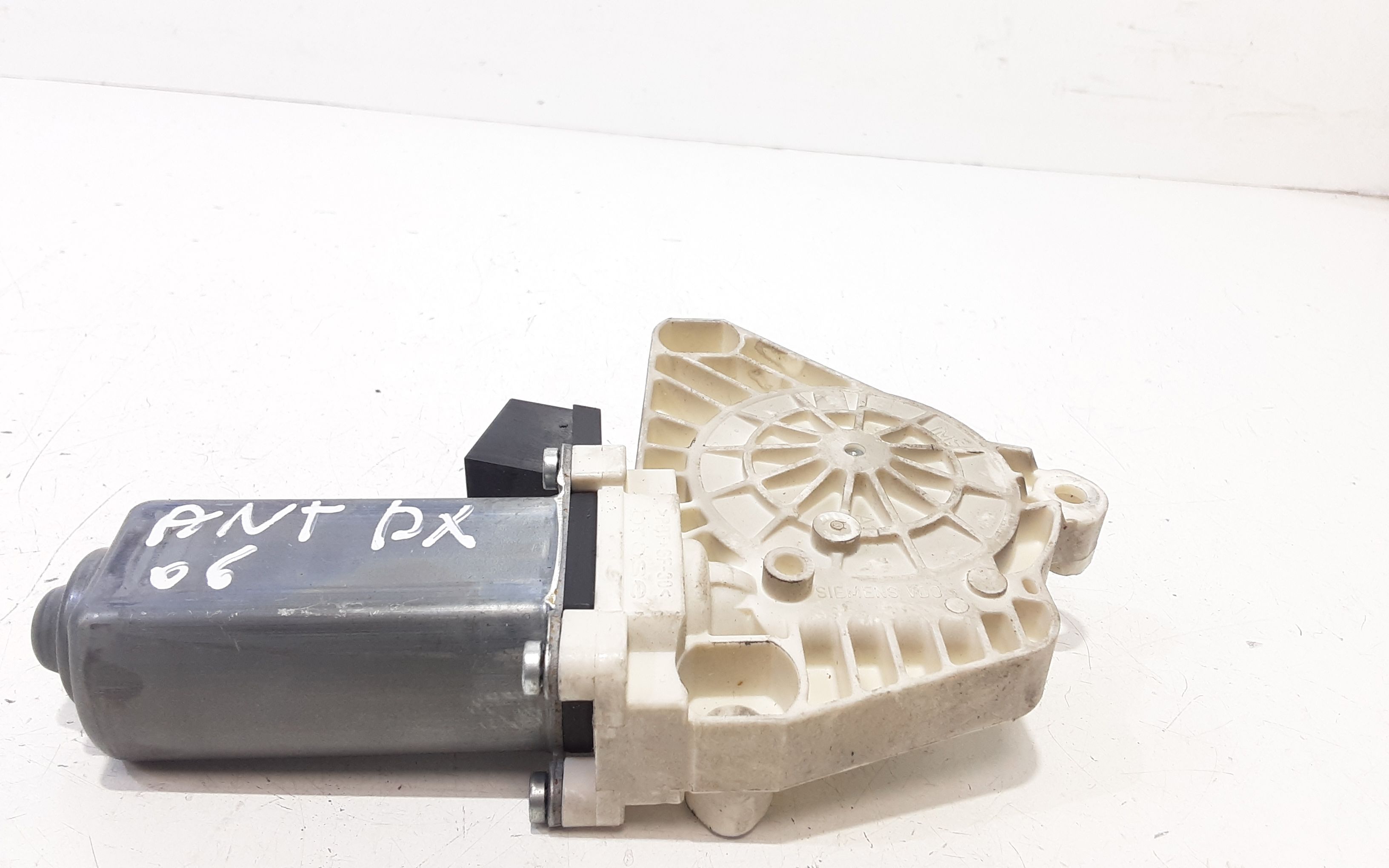 Motorino Alzavetro anteriore destra MERCEDES Classe B W245 1 Serie